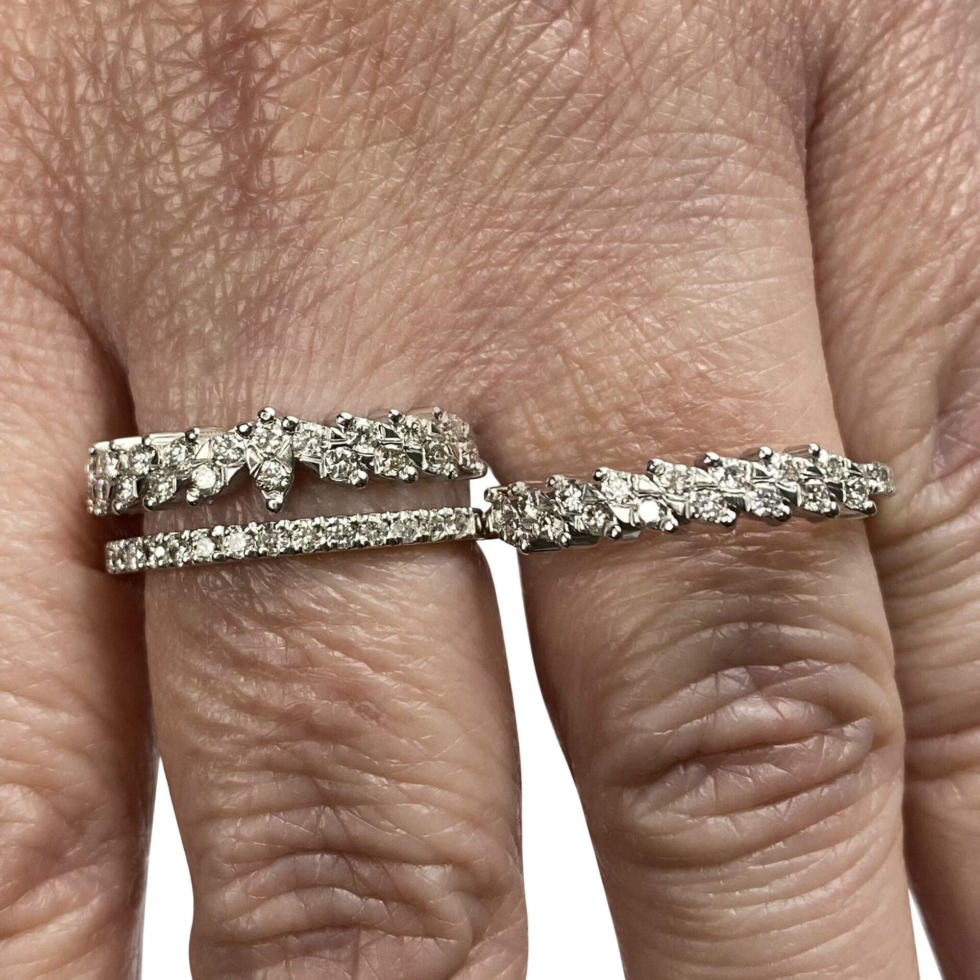 Anel Duplo Diamantes - 0.92 ct.