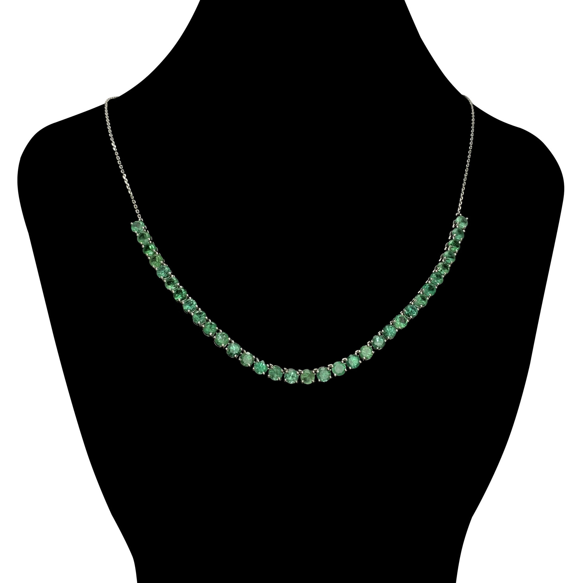 Colar Meia Riviera Esmeraldas - 7.51 ct.