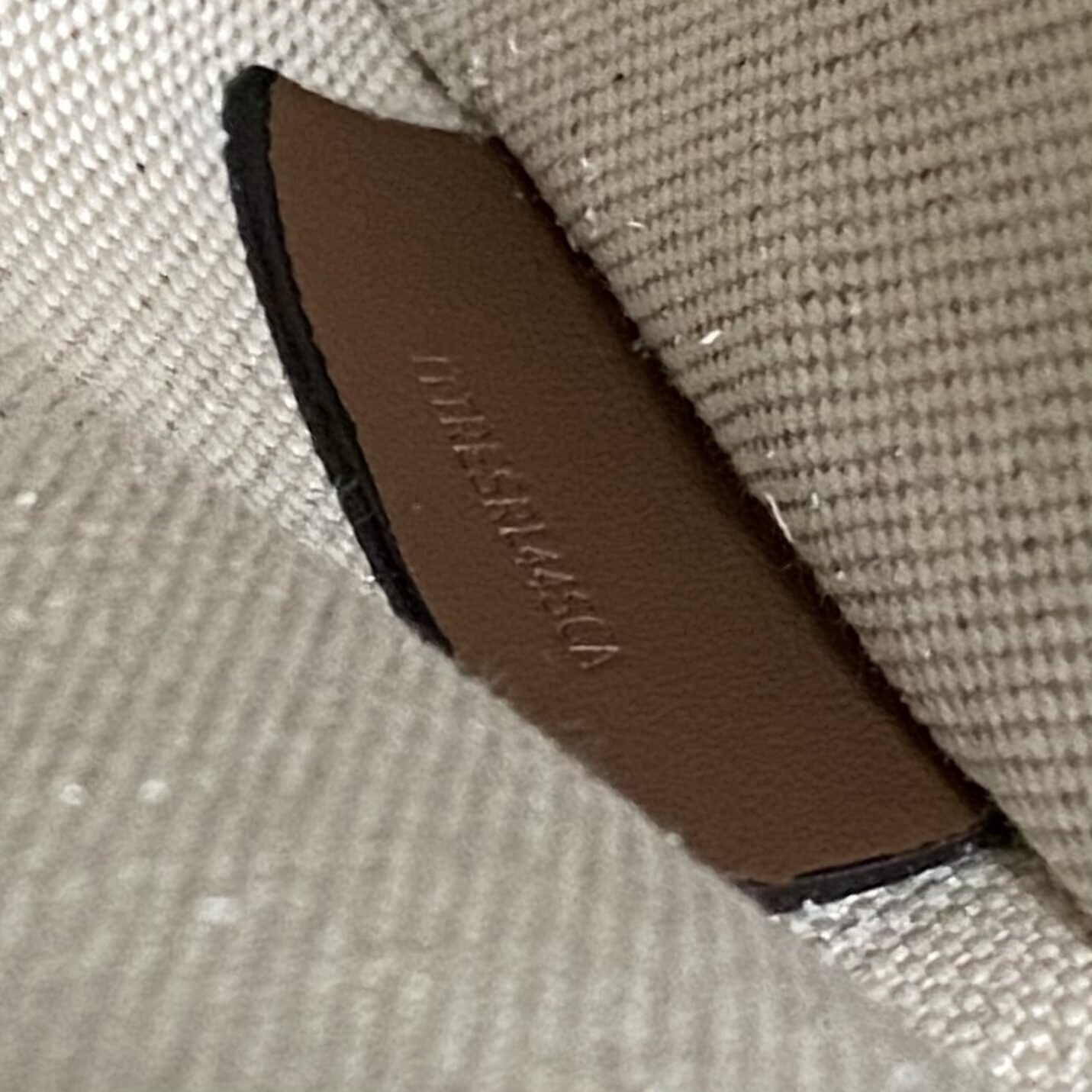 Bolsa Burberry Tote Pocket Mini