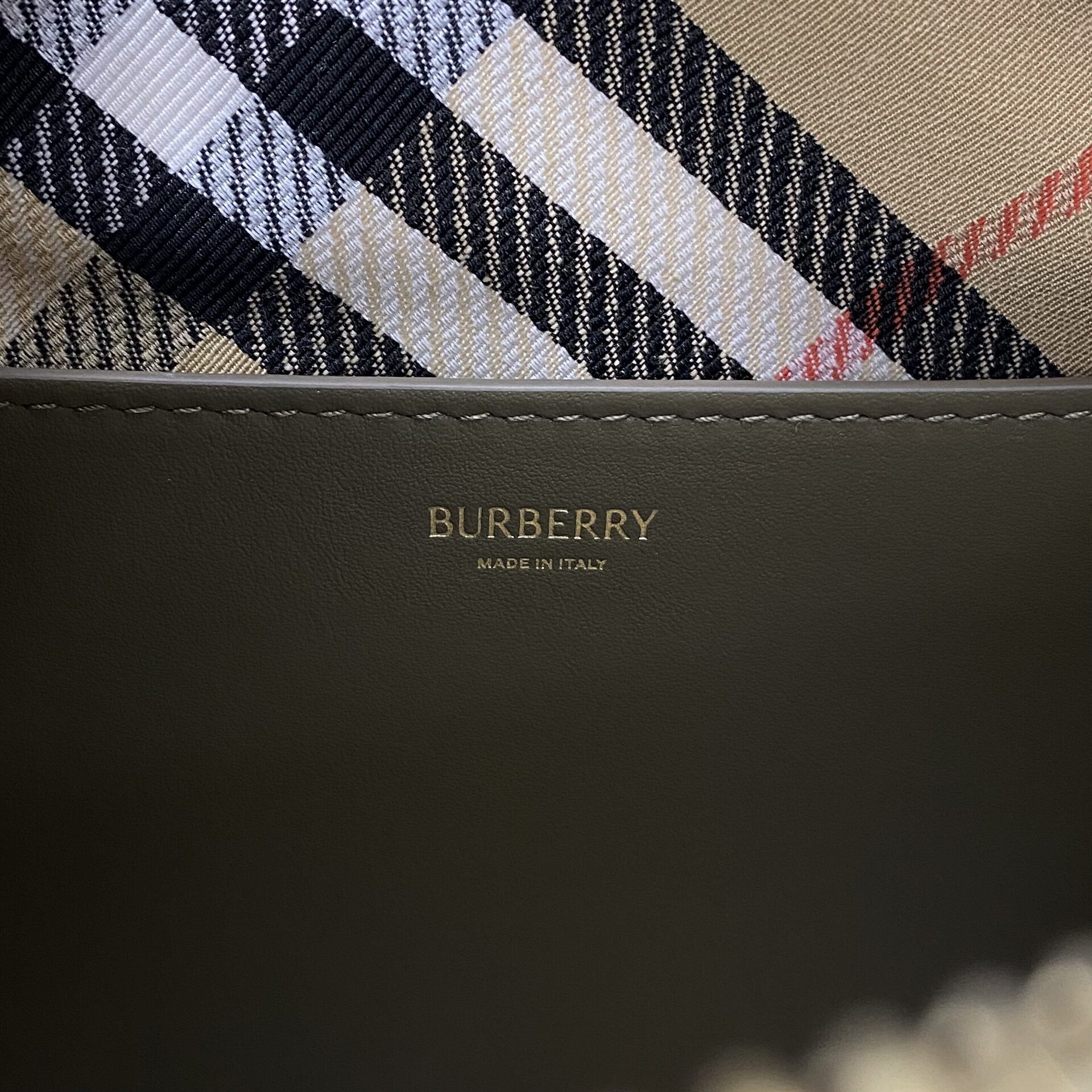 Bolsa Burberry B Clip