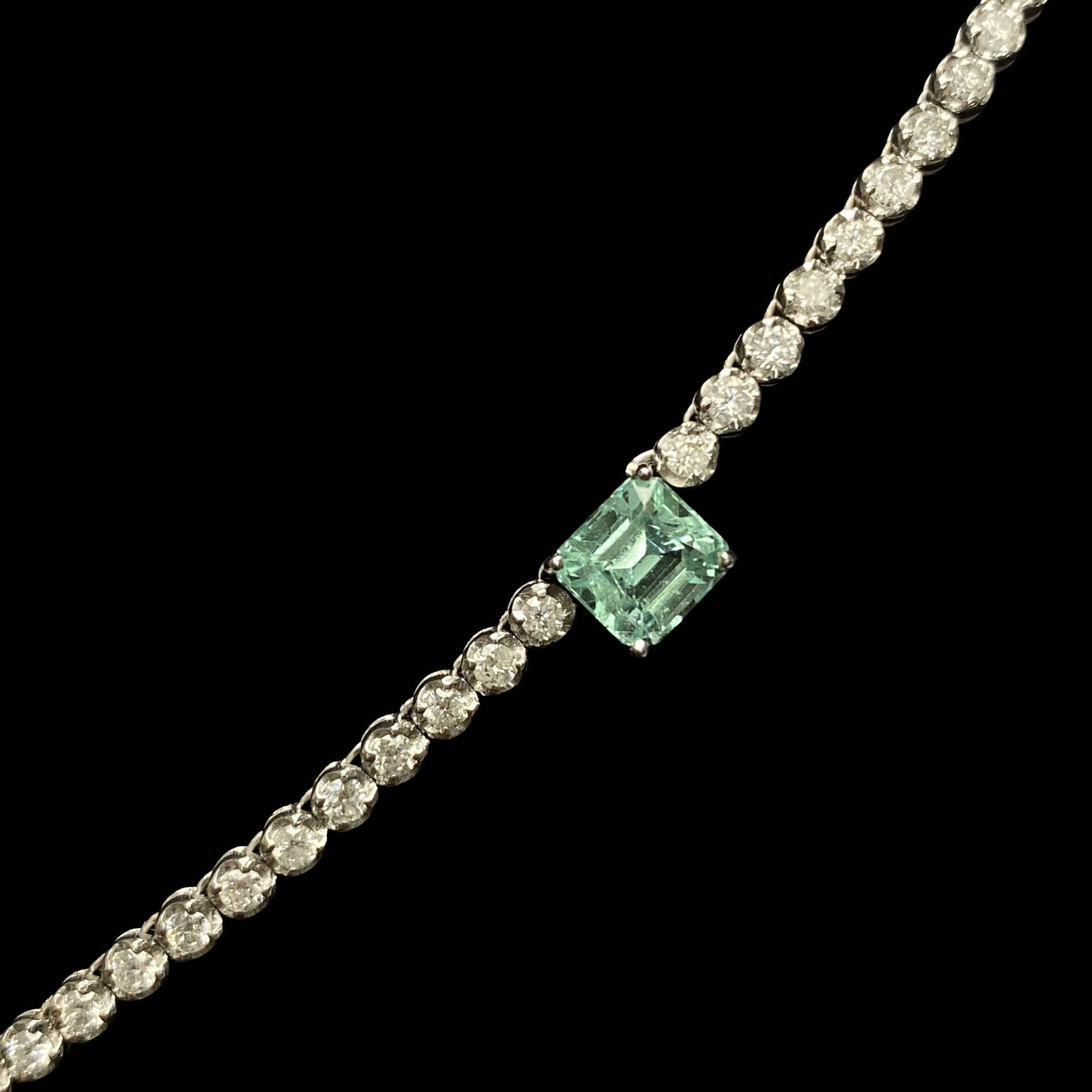 Colar Riviera com Esmeraldas - 3.72 ct.