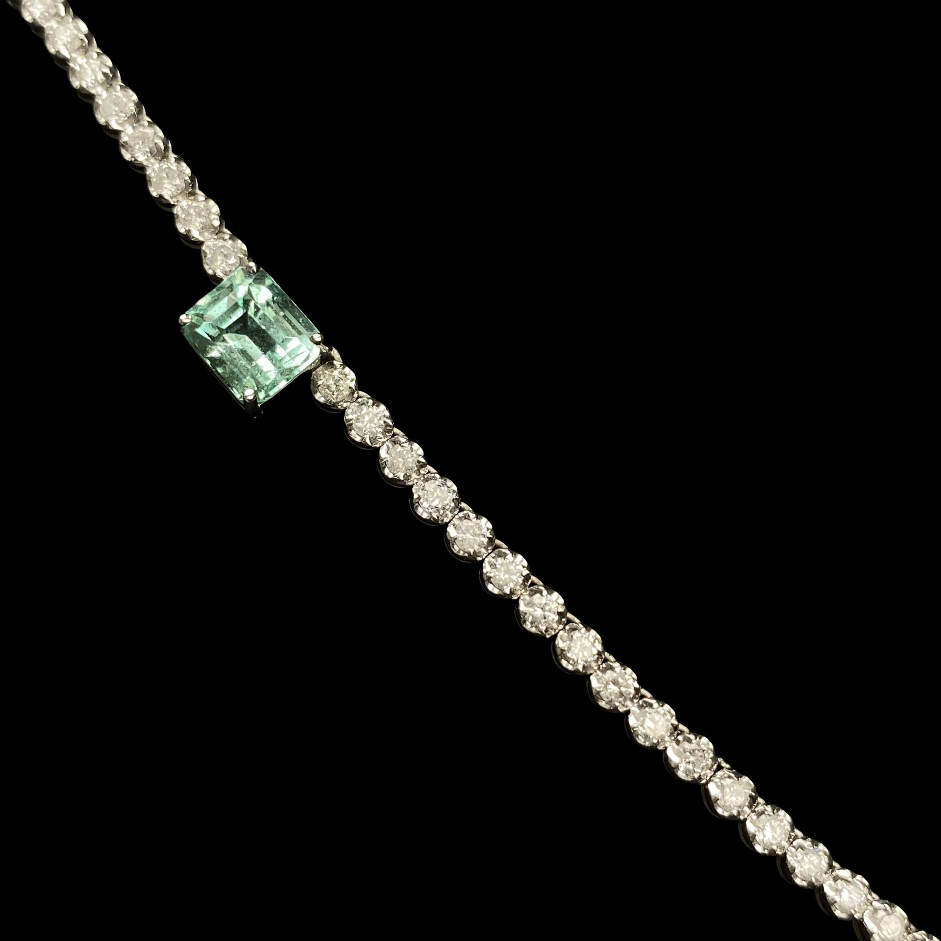 Colar Riviera com Esmeraldas - 3.72 ct.