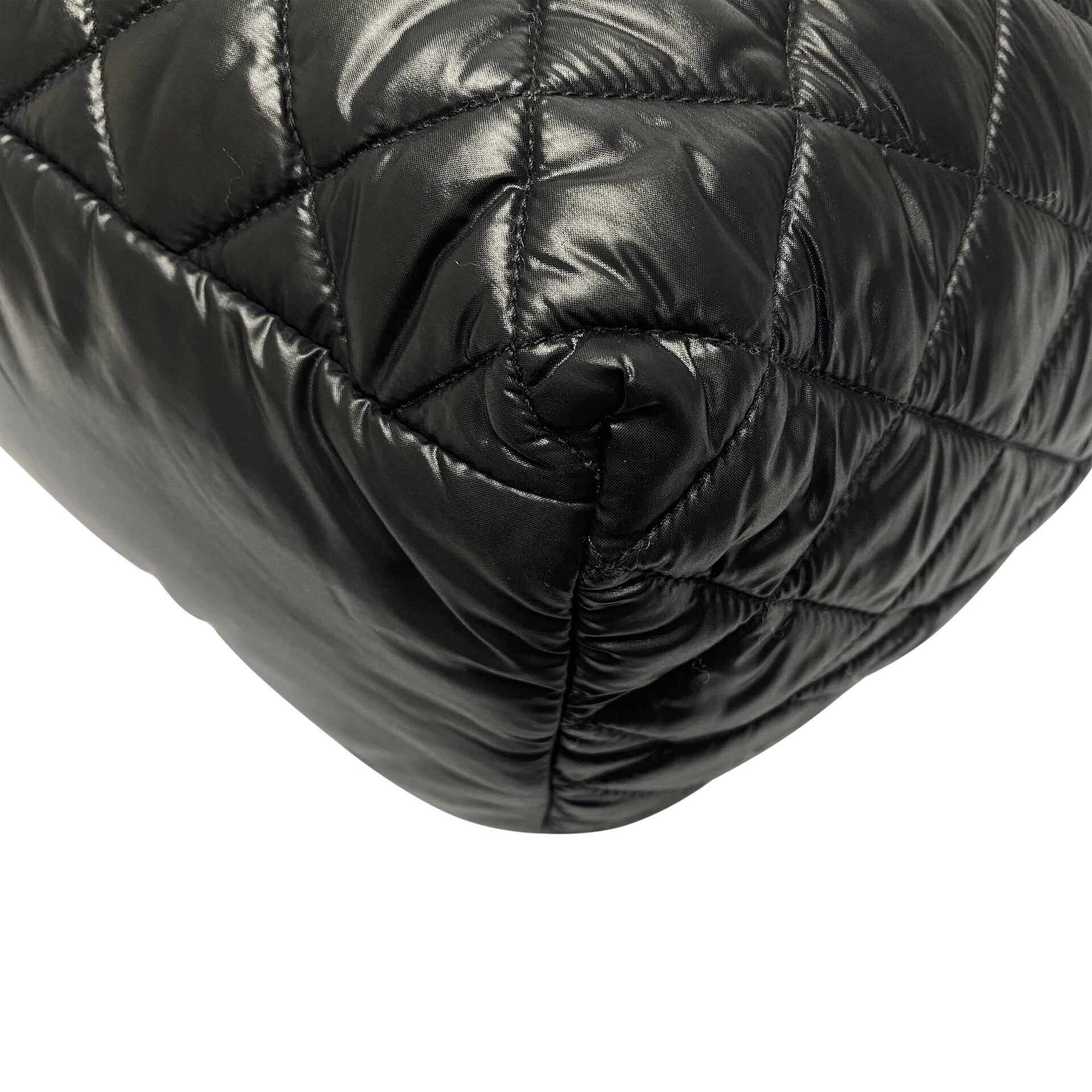 Bolsa Chanel Coco Cocoon Nylon Preta