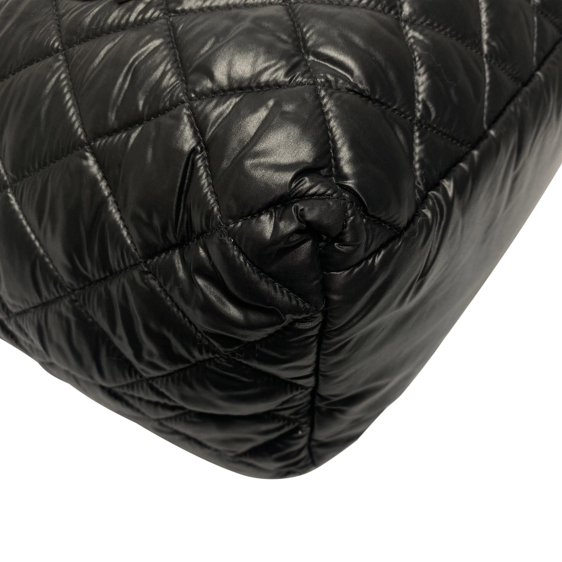 Bolsa Chanel Coco Cocoon Nylon Preta