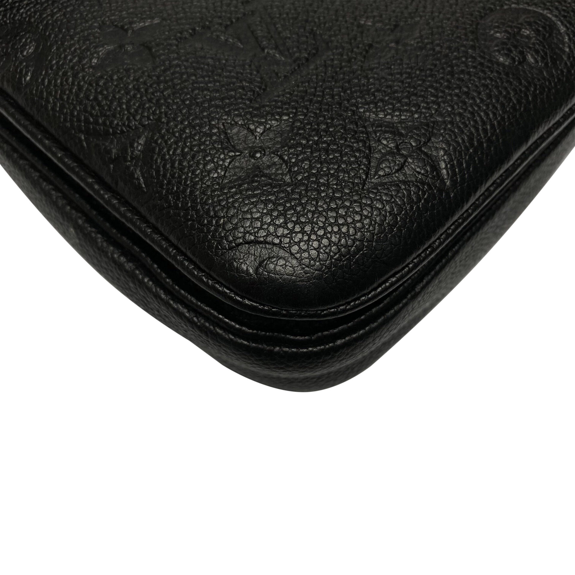 Bolsa Louis Vuitton Pochette Métis Preta