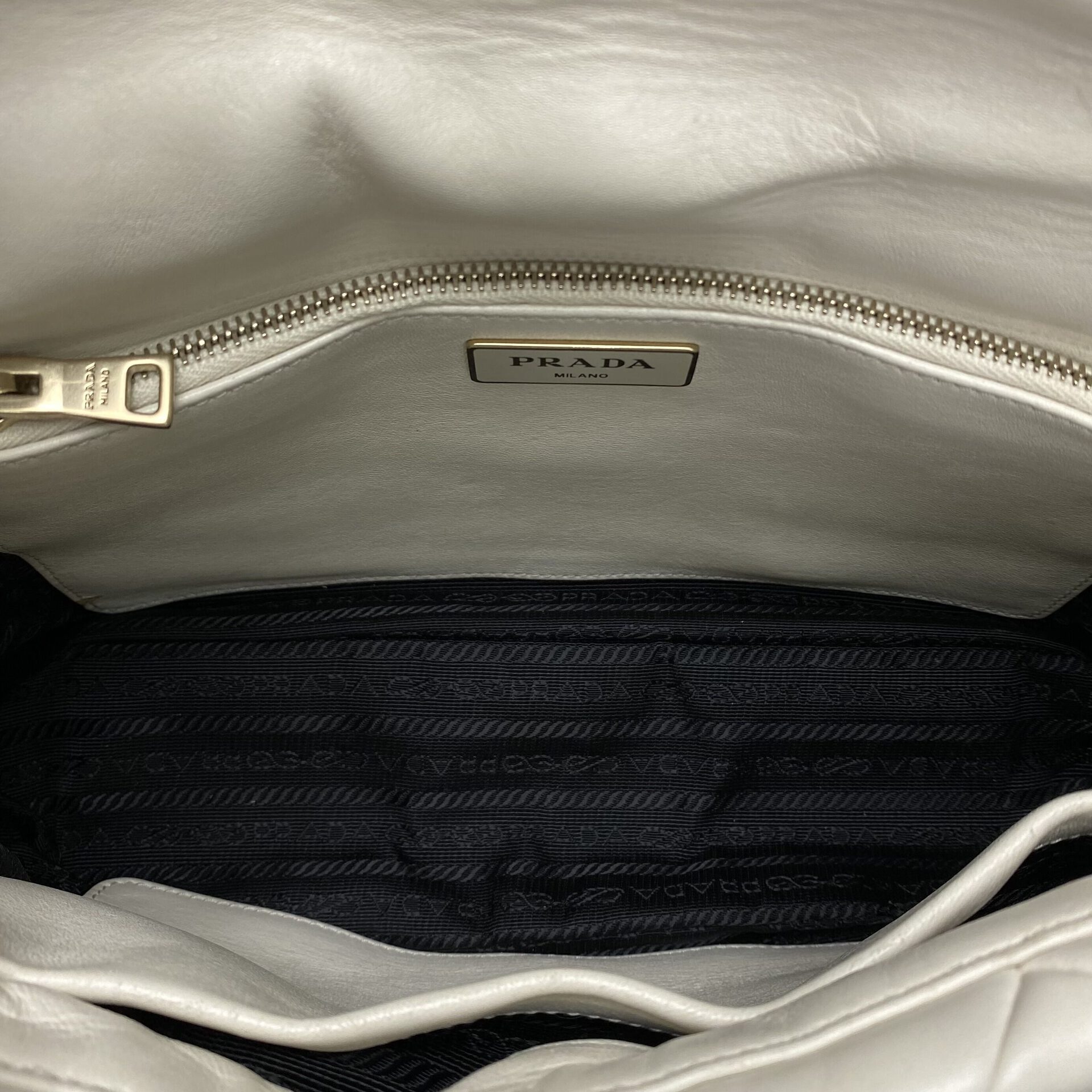 Bolsa Prada Padded Flap