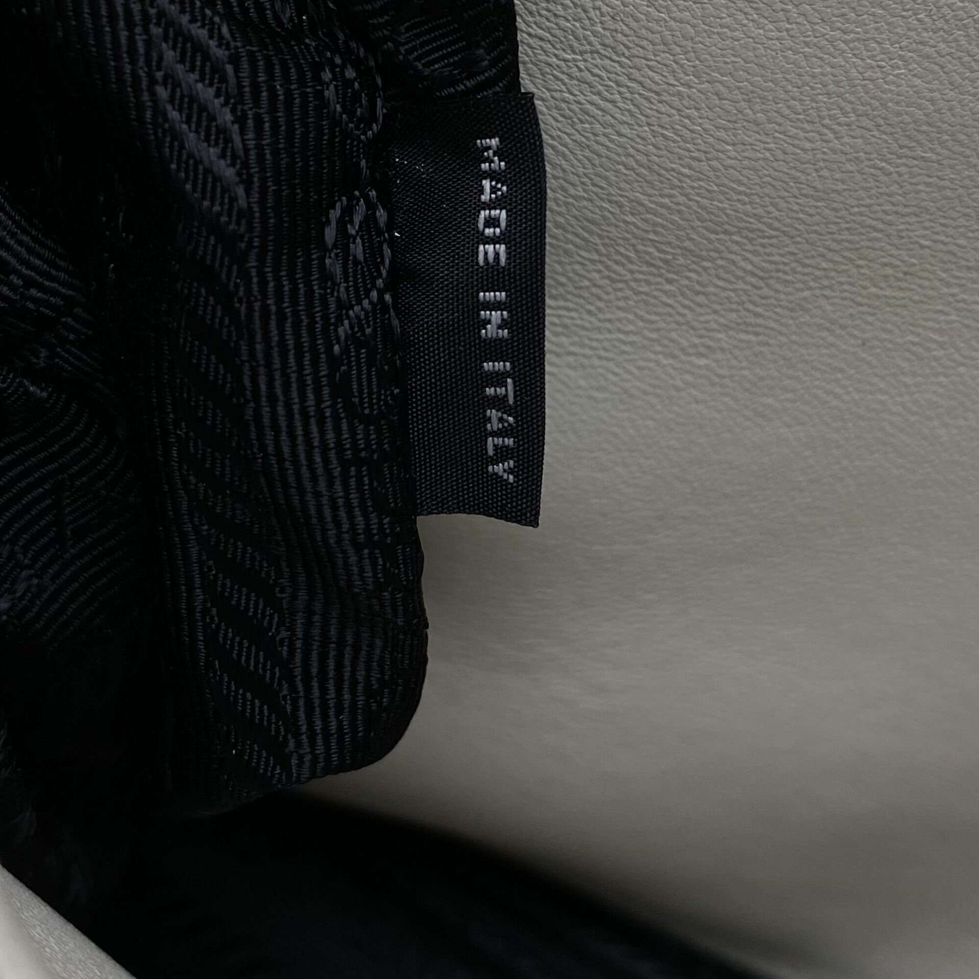 Bolsa Prada Padded Flap