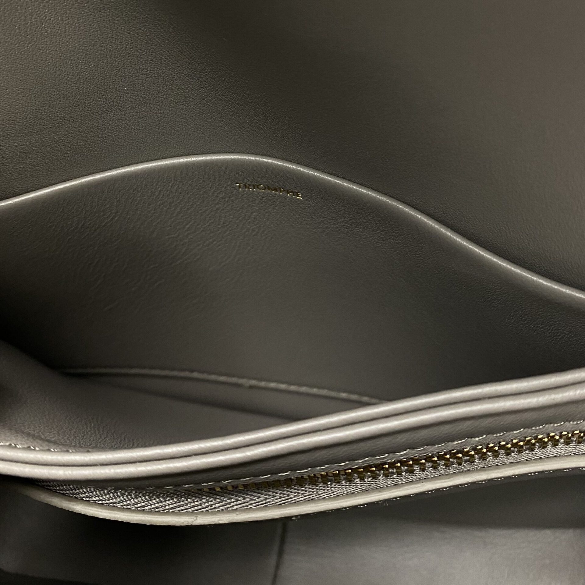 Bolsa Celine Triomphe Cinza
