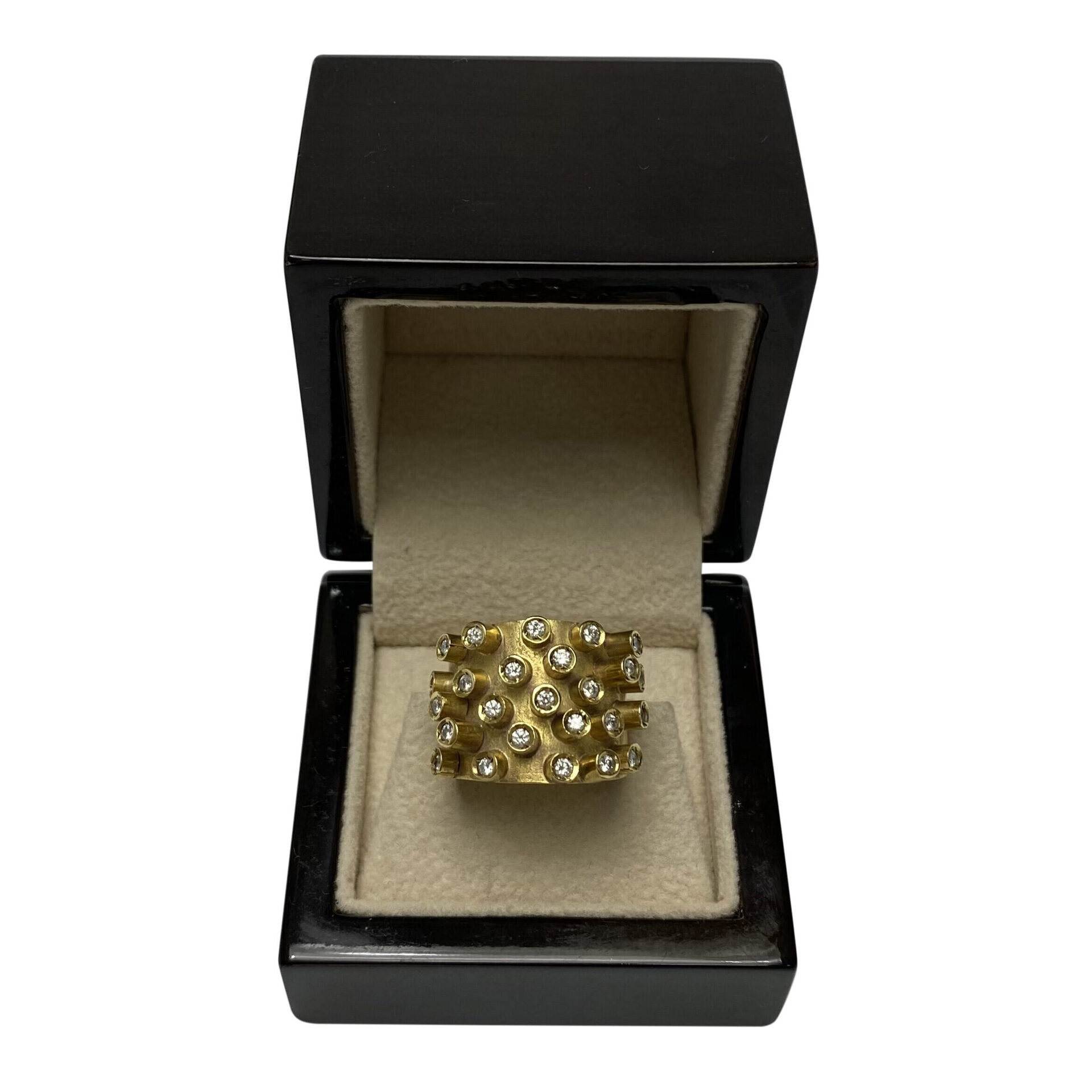 Anel Carla Amorim Ouro Amarelo com Brilhantes