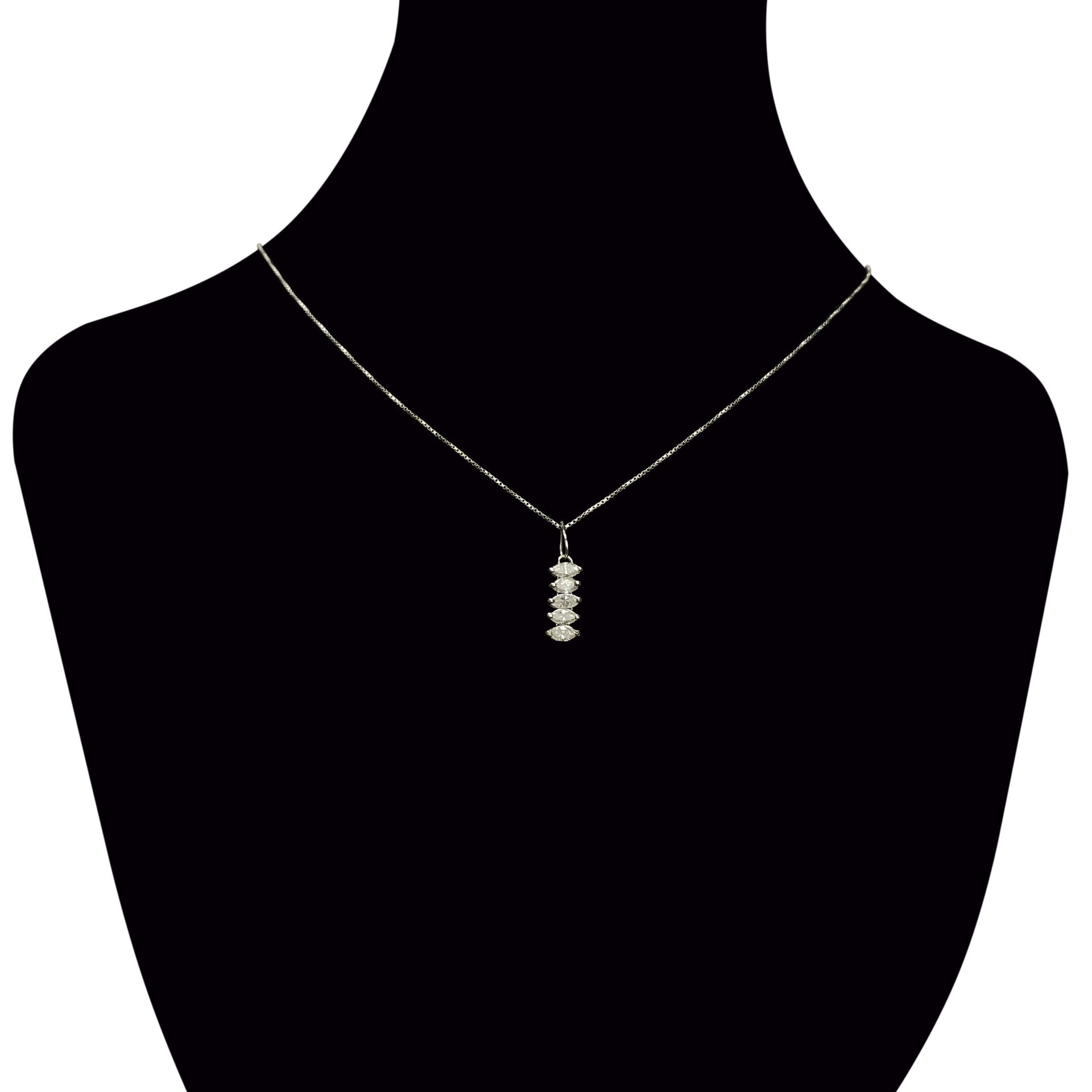 Colar Diamantes Navetes - 0.40 ct.