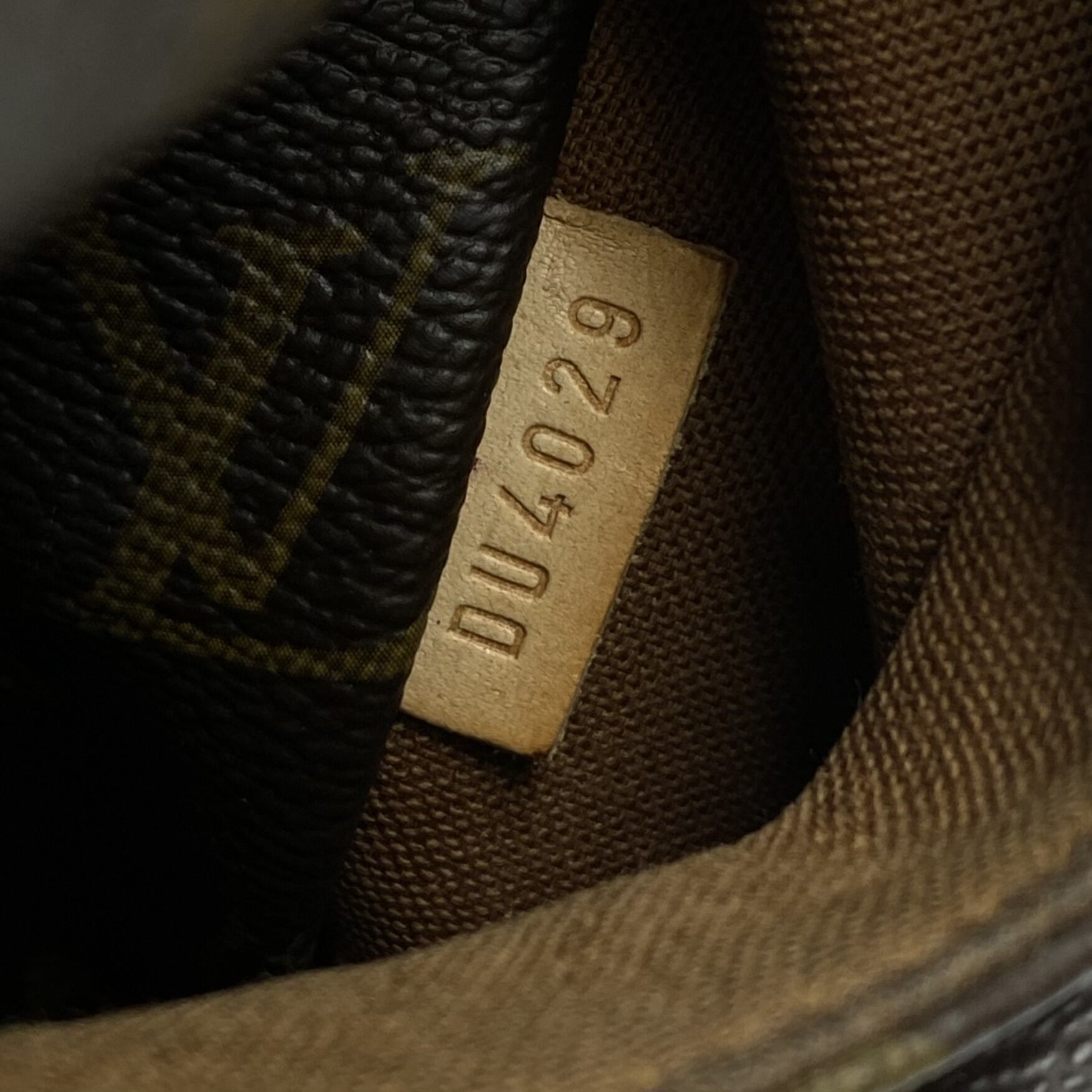 Bolsa Louis Vuitton Totally