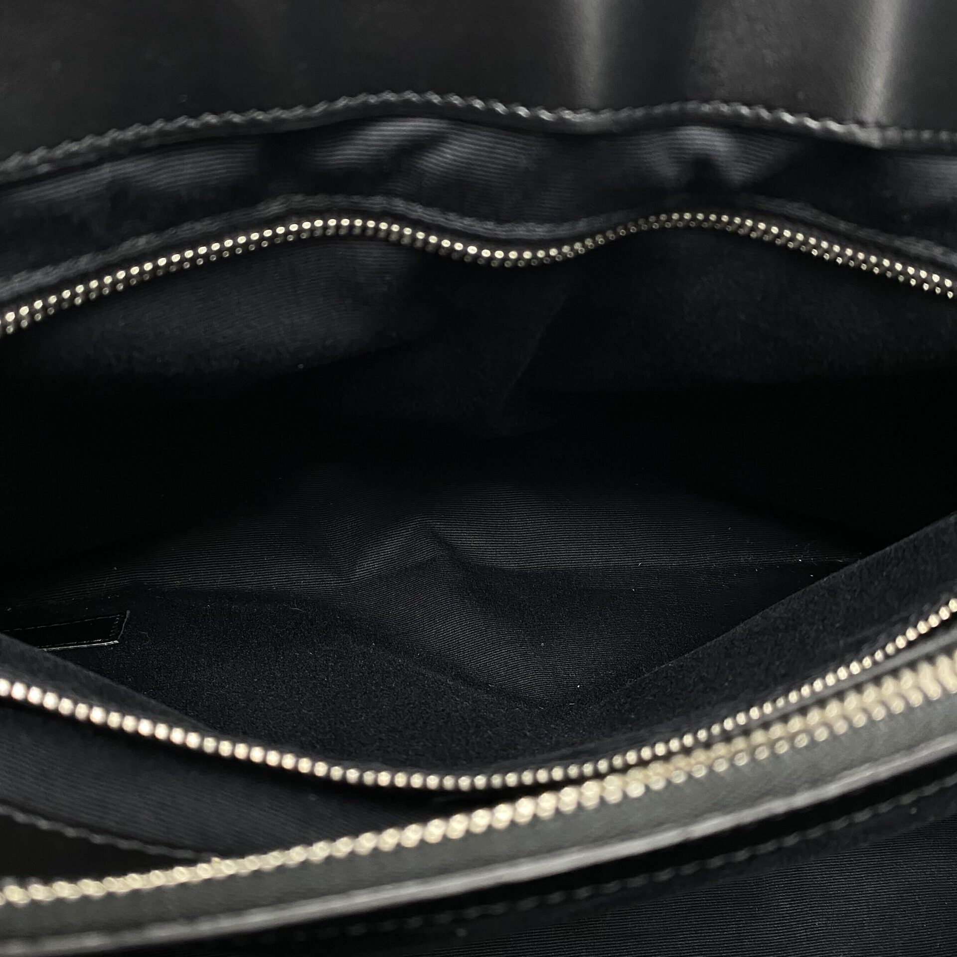 Bolsa Saint Laurent LouLou Preta