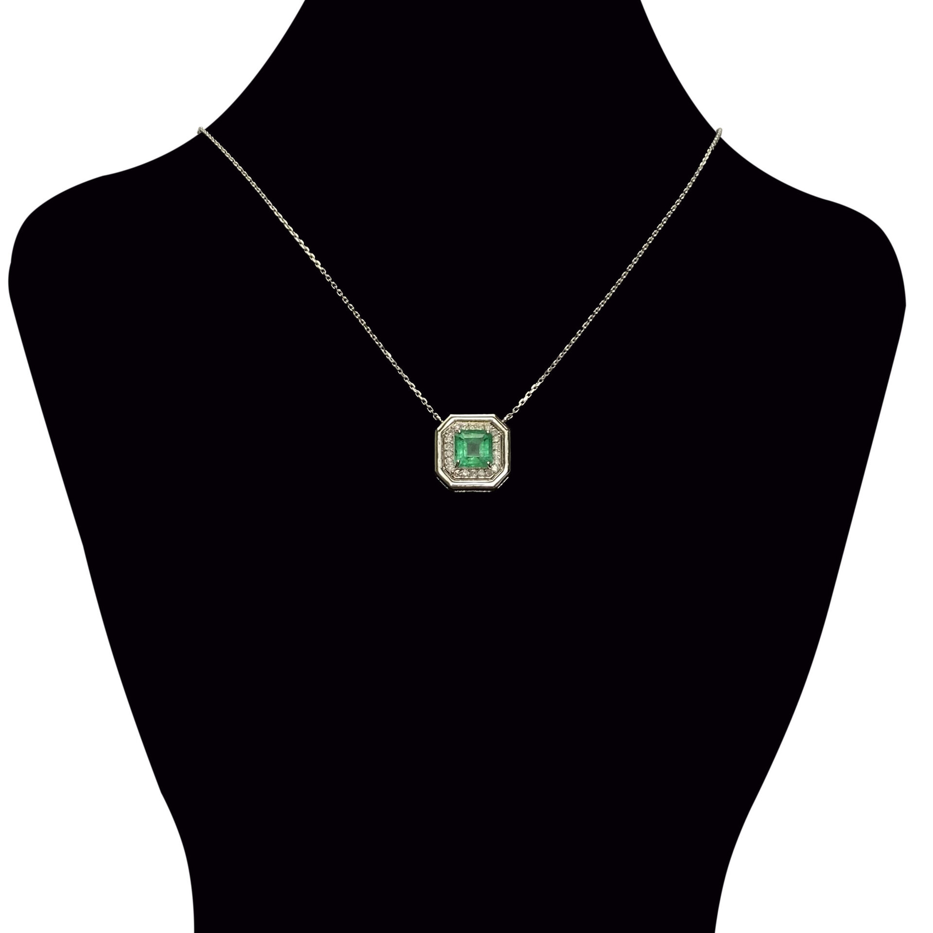 Colar Esmeralda com Diamantes - 1.59 ct