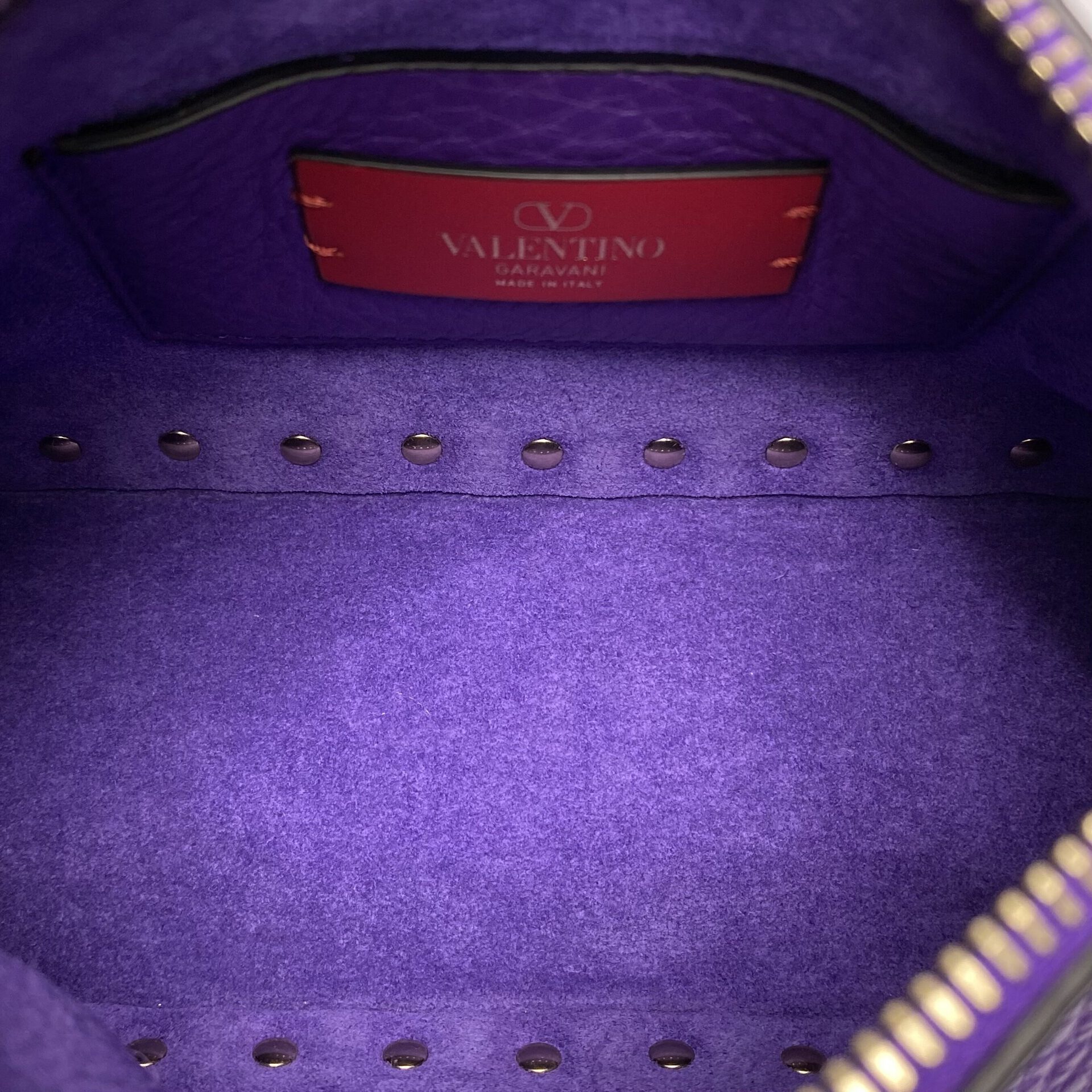Bolsa Valentino Garavani Rockstud Roxa