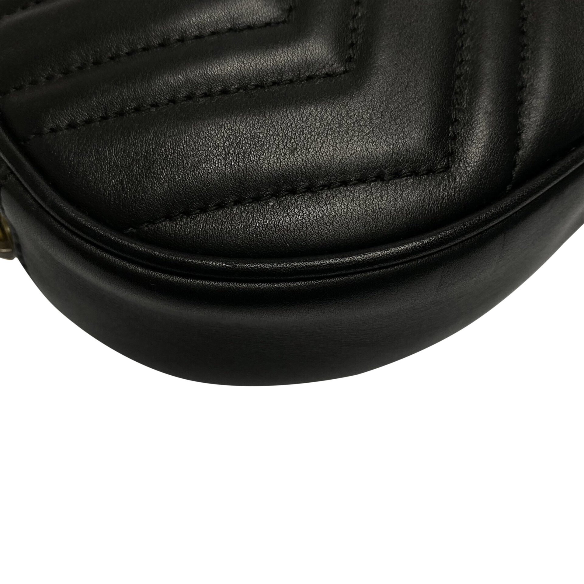 Pochete Gucci GG Marmont Preta