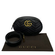 Pochete Gucci GG Marmont Preta
