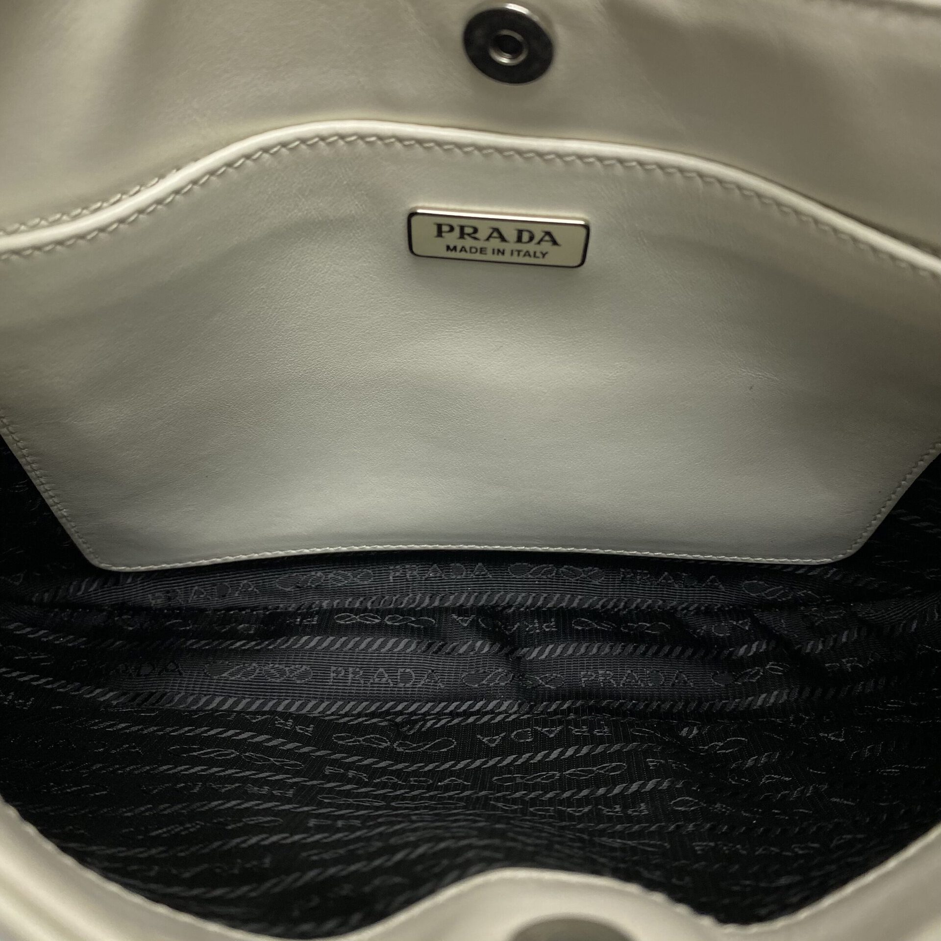 Bolsa Prada Cleo Branca