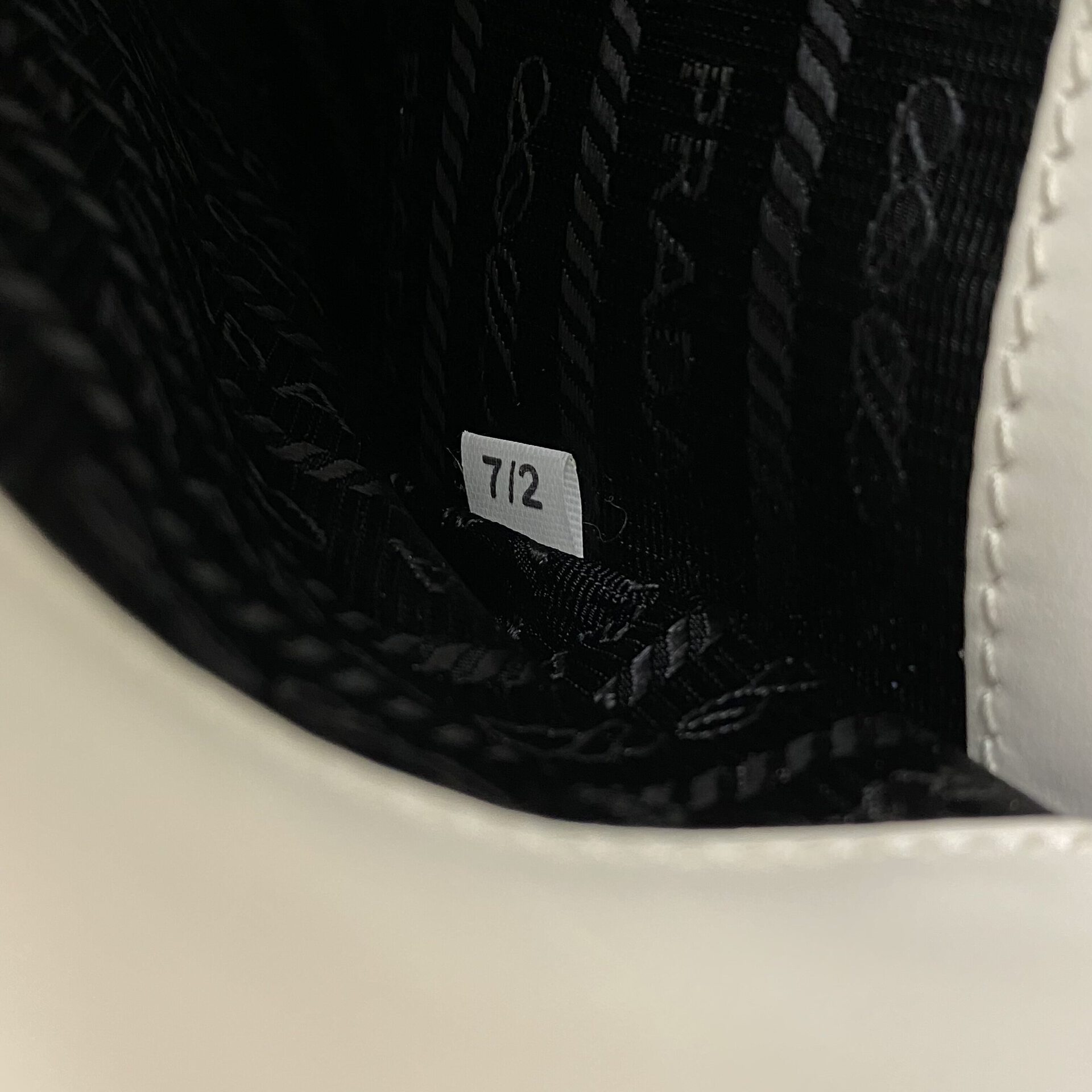 Bolsa Prada Cleo Branca