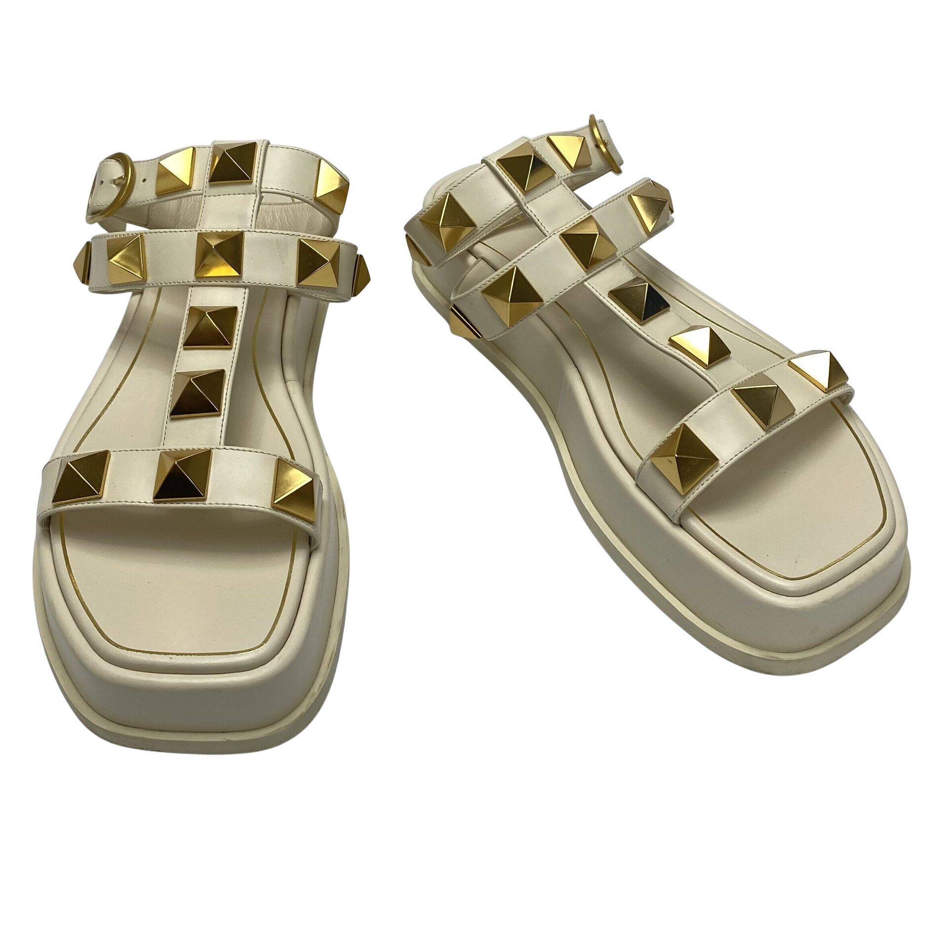 Sandália Valentino Garavani Off White