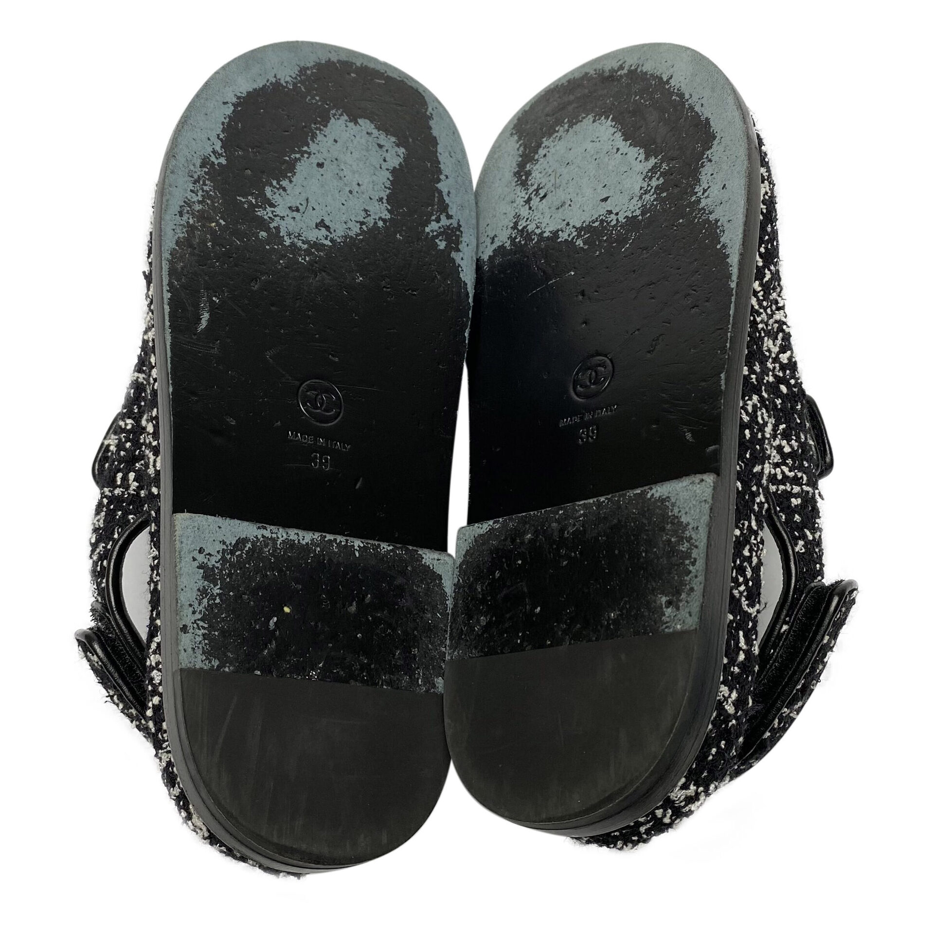 Papete Chanel CC Tweed Preta