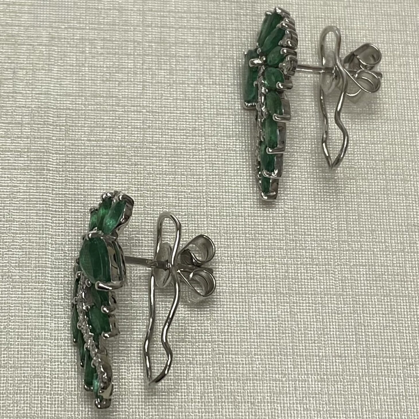 Par de Brincos Esmeraldas e Diamantes