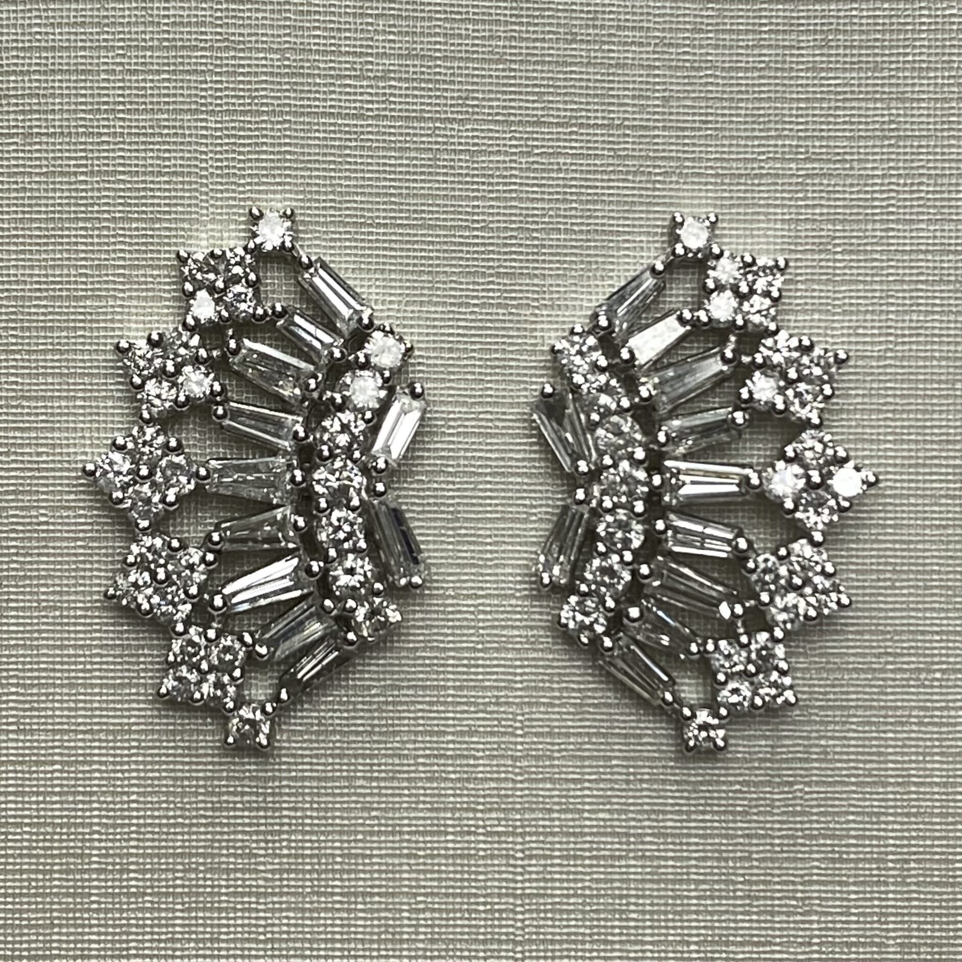 Par de Brincos Leque Diamantes