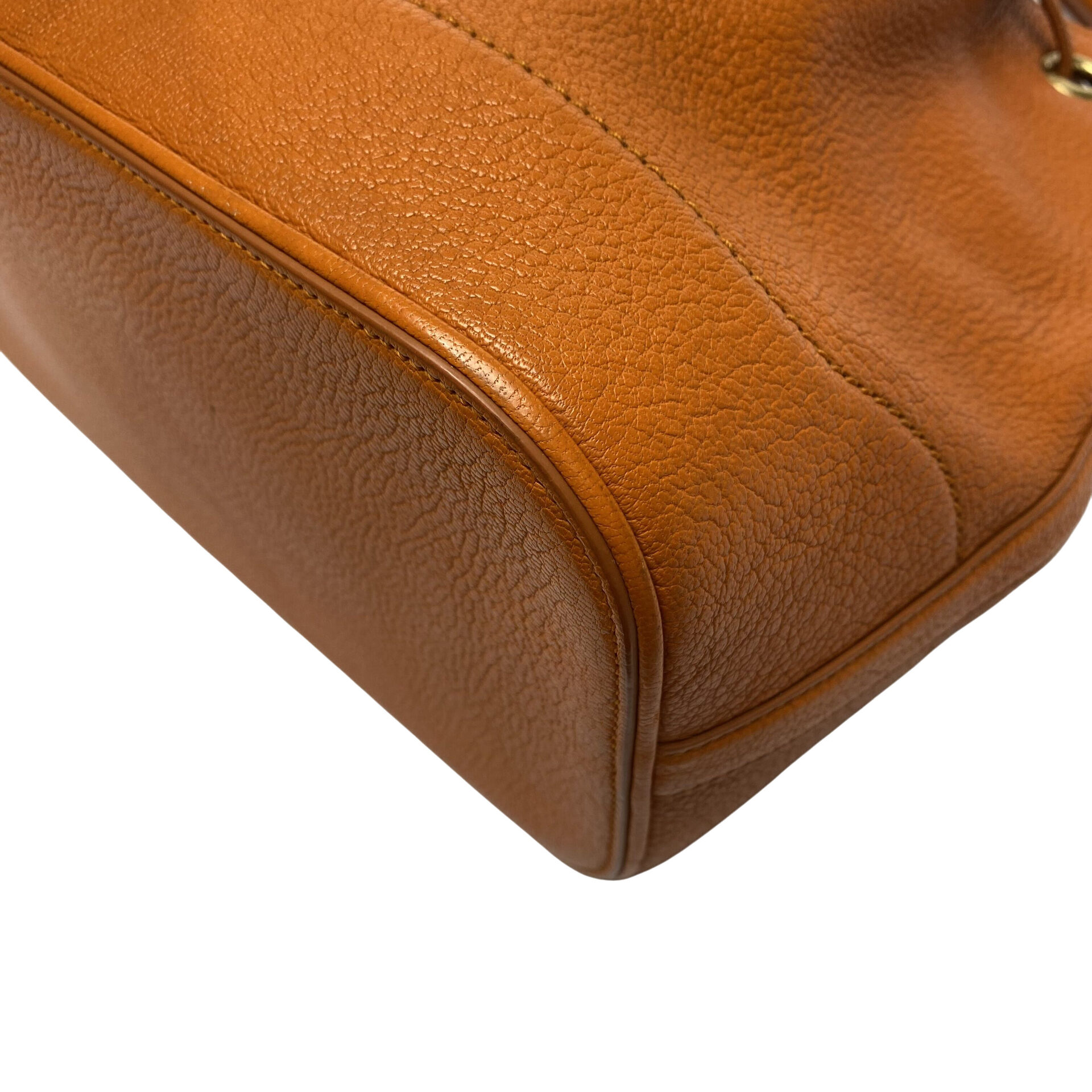 Bolsa Salvatore Ferragamo Gancini Bucket Laranja