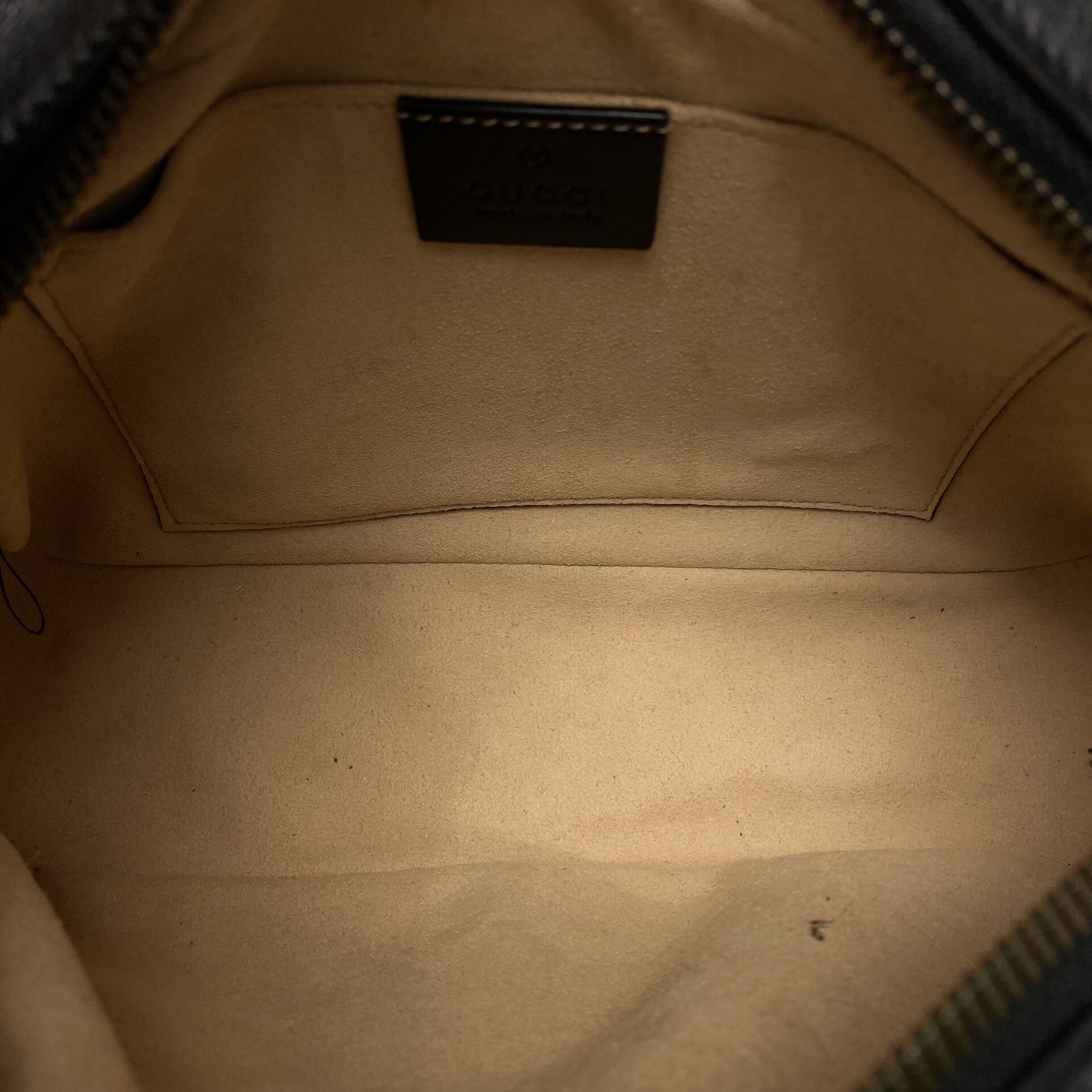 Bolsa Gucci GG Marmont Preta