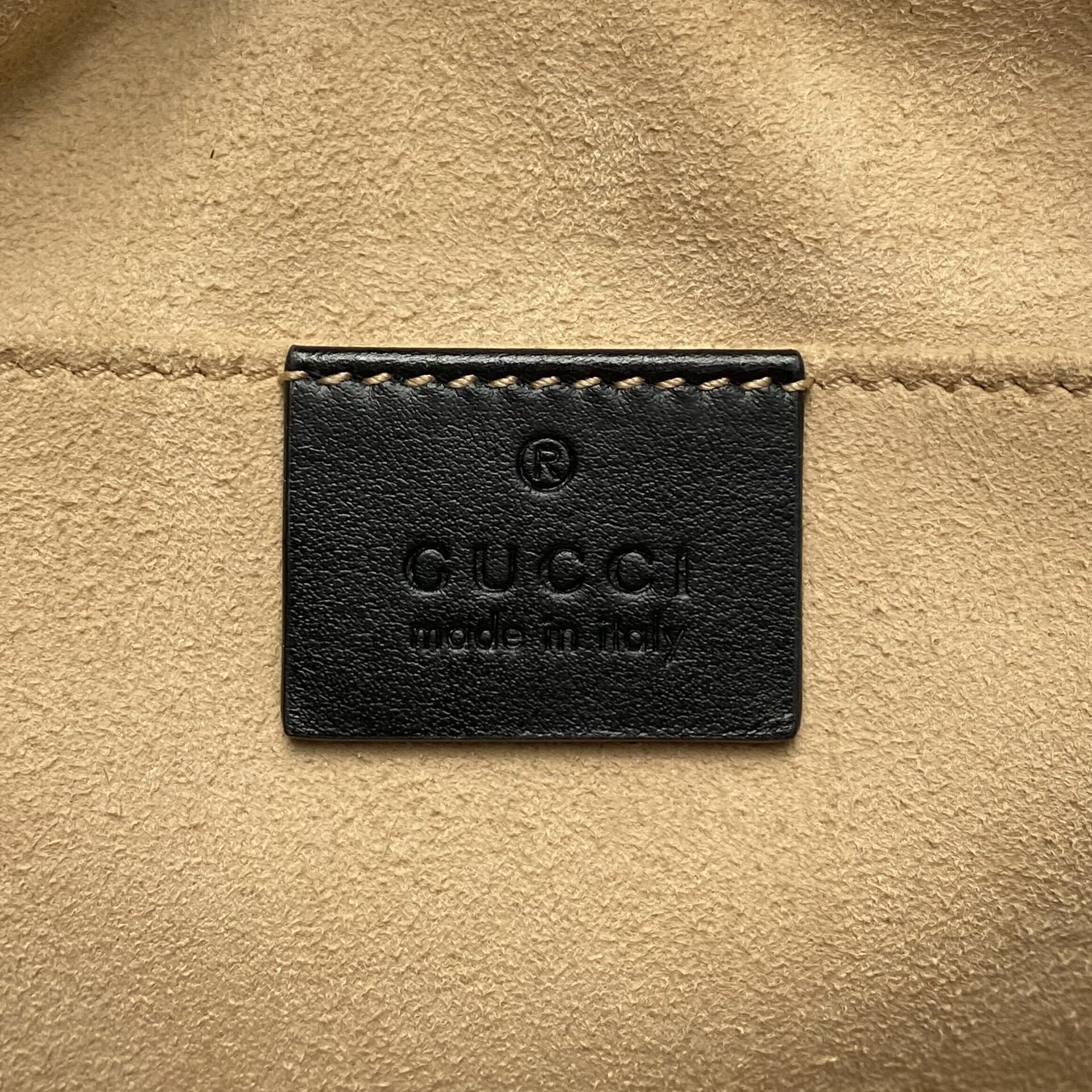 Bolsa Gucci GG Marmont Preta
