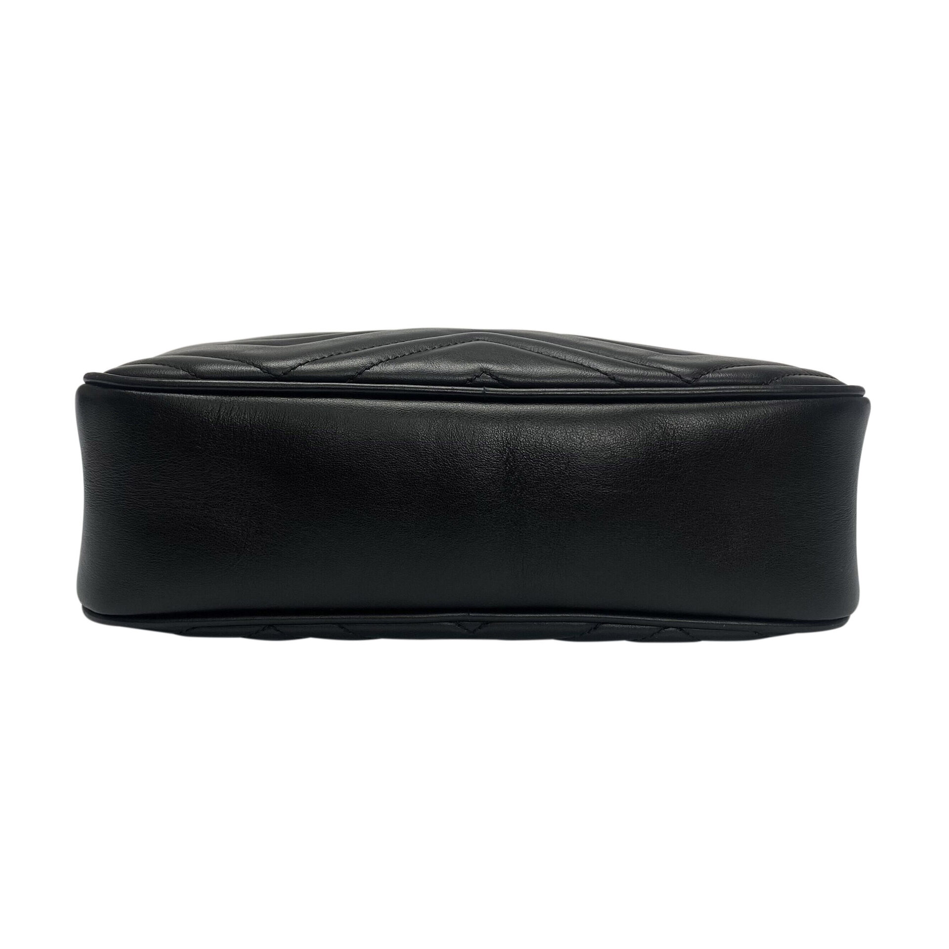 Bolsa Gucci GG Marmont Preta