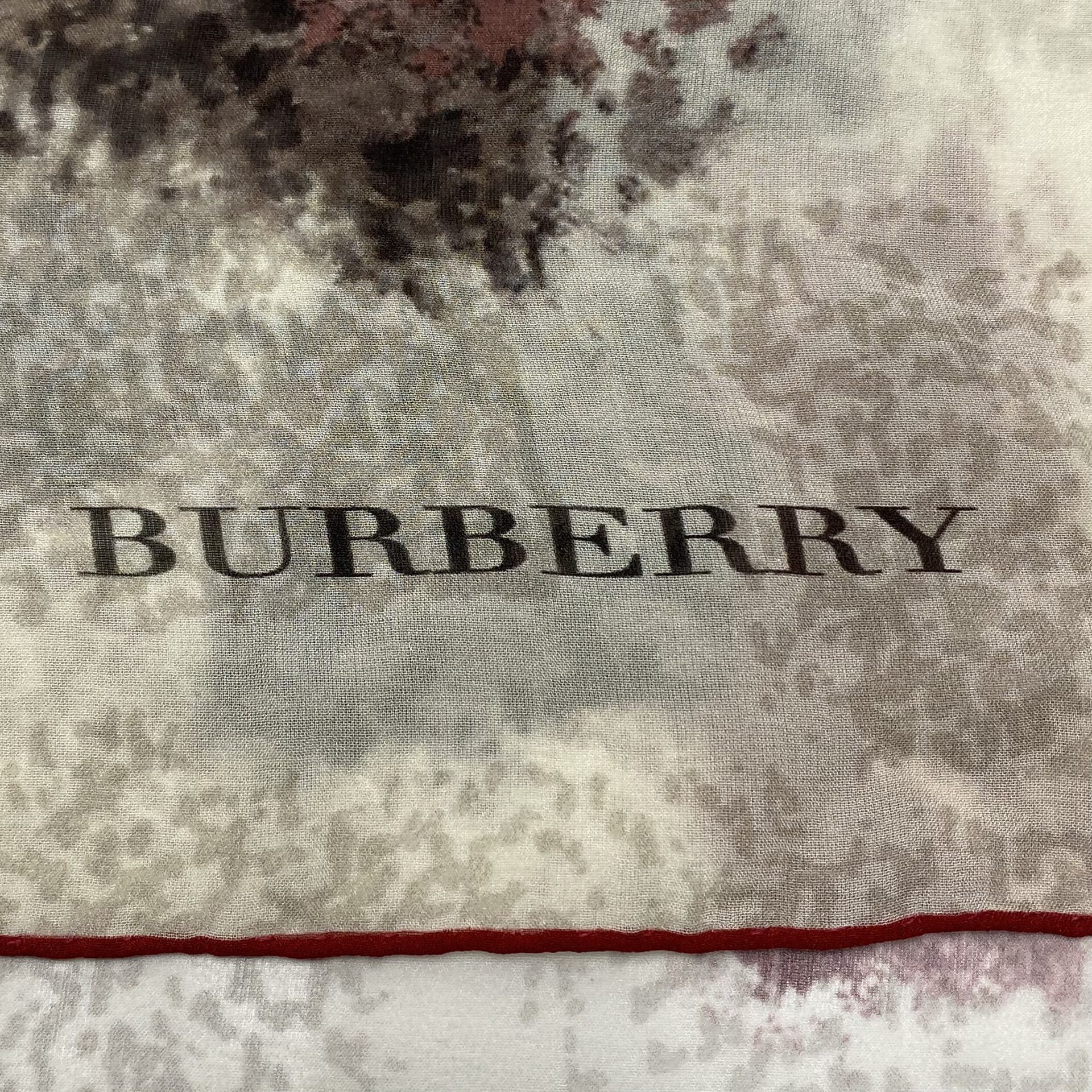 Lenço Burberry