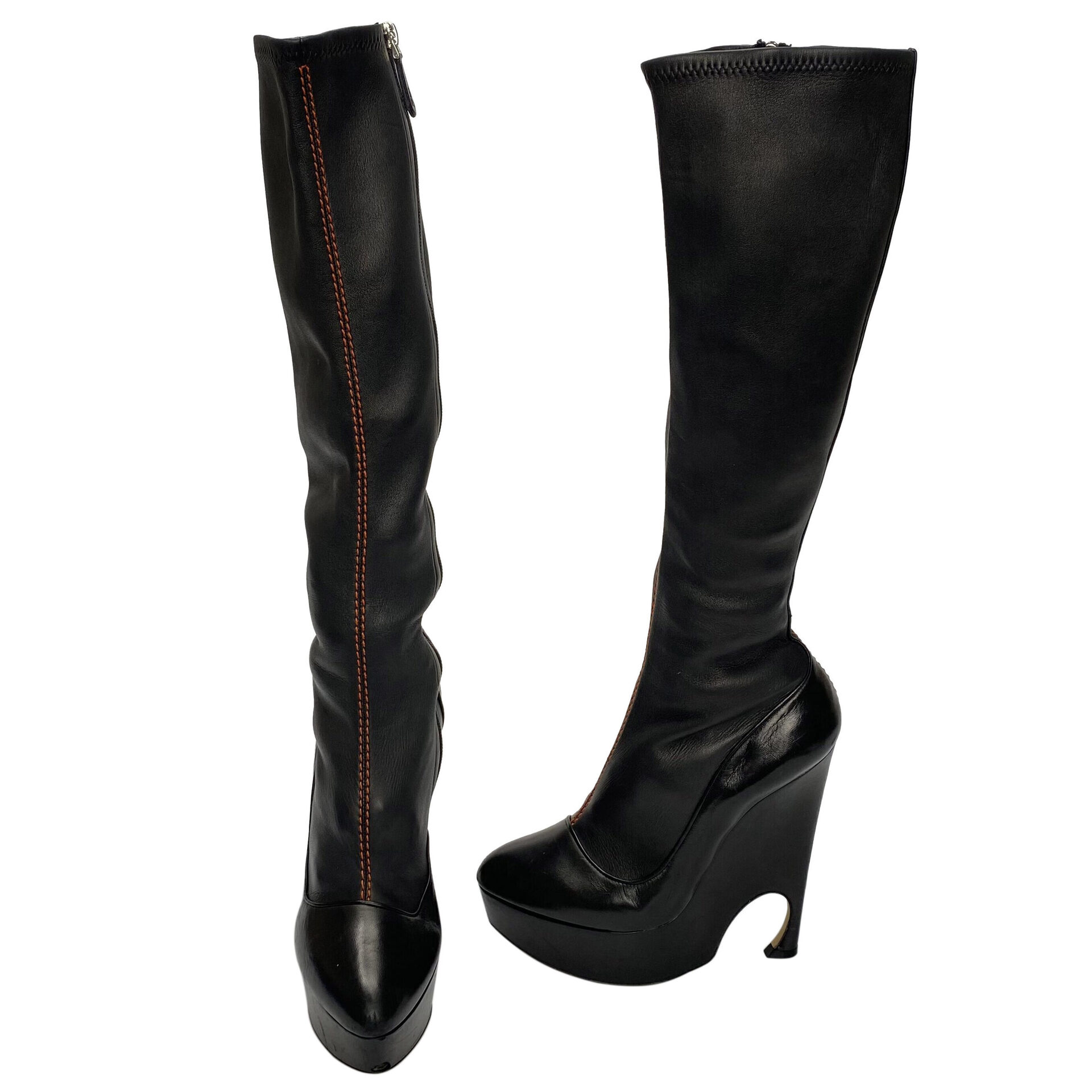 Bota Christian Dior Preta com Costura Laranja