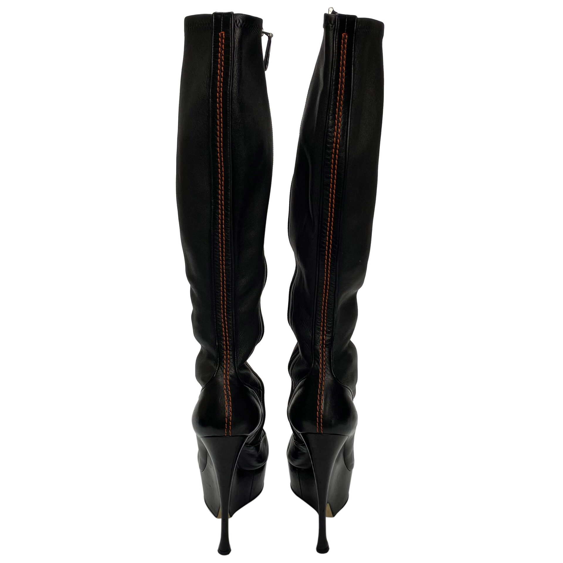 Bota Christian Dior Preta com Costura Laranja