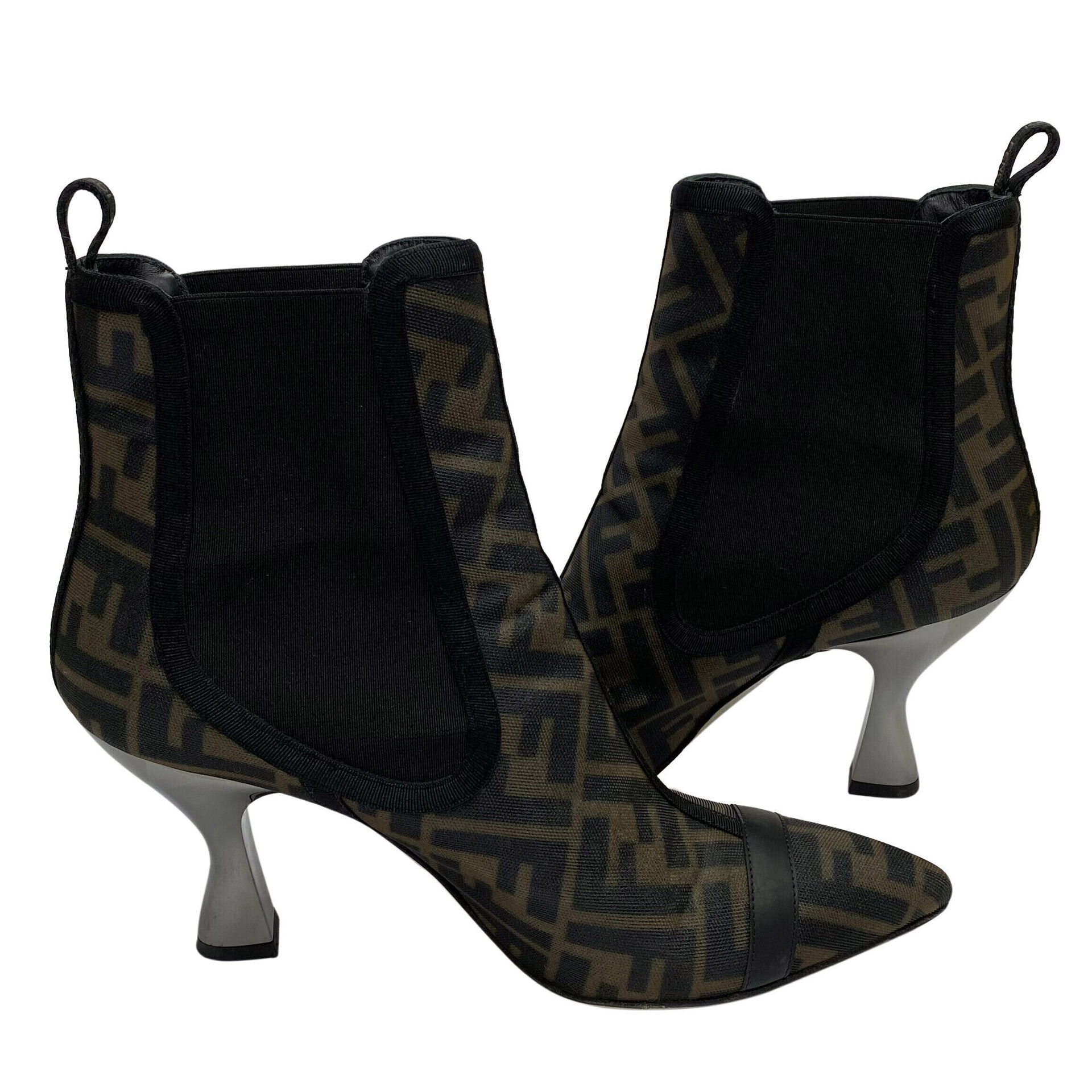 Bota Fendi