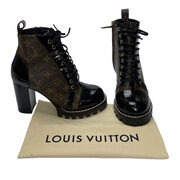Bota Louis Vuitton Star Trail Monograma