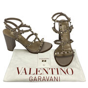 Sandália Valentino Garavani Rockstuds Nude