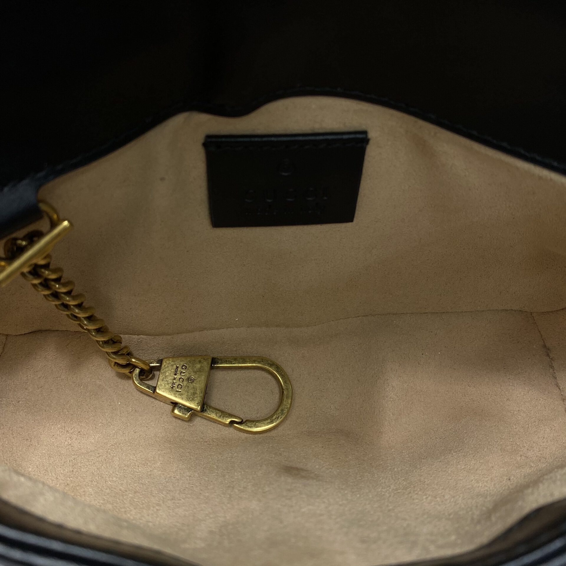 Bolsa Gucci GG Marmont Super Mini Preta