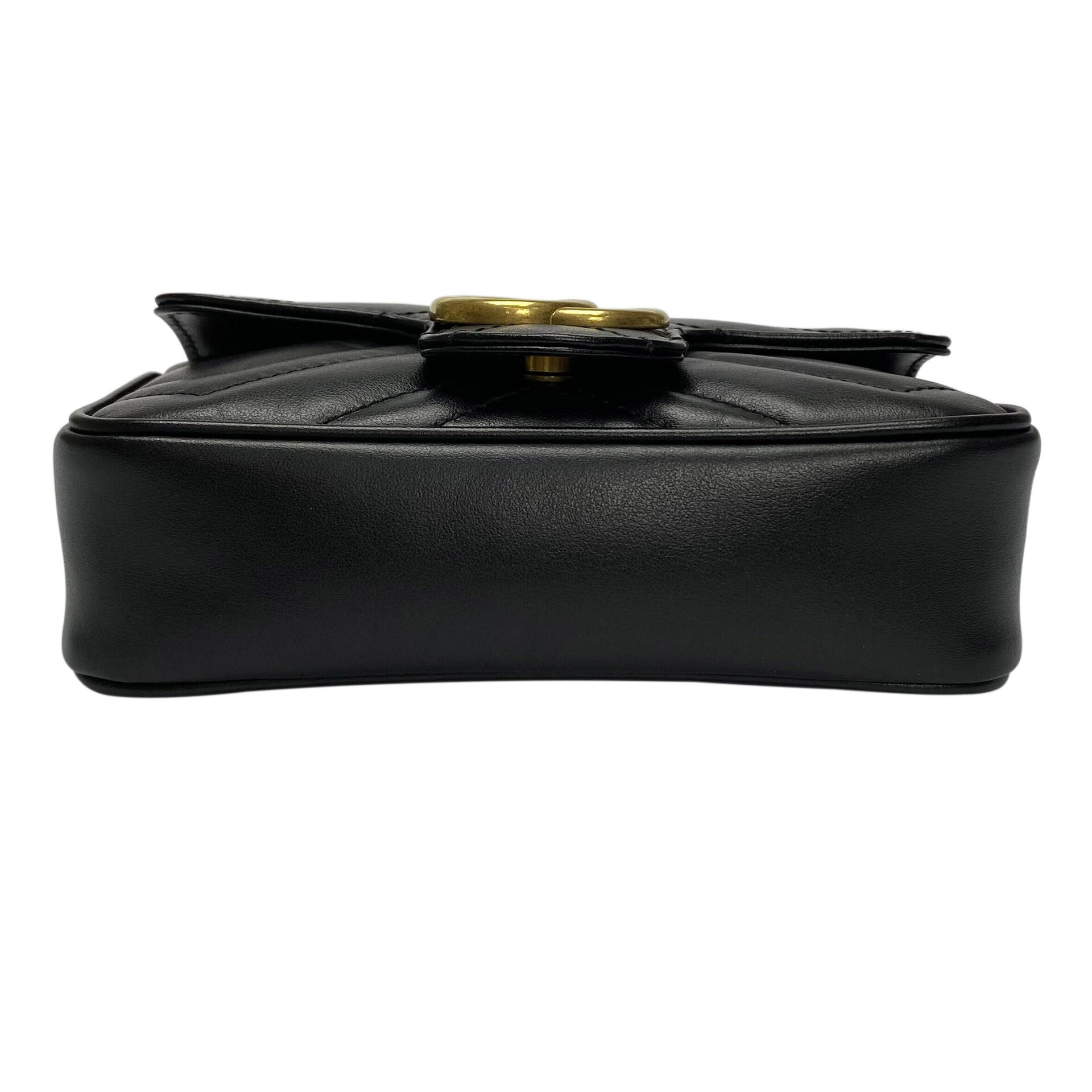 Bolsa Gucci GG Marmont Super Mini Preta