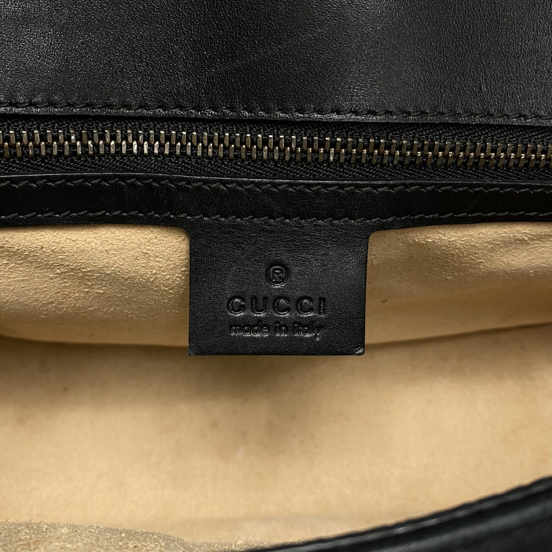 Bolsa Gucci GG Marmont Preta