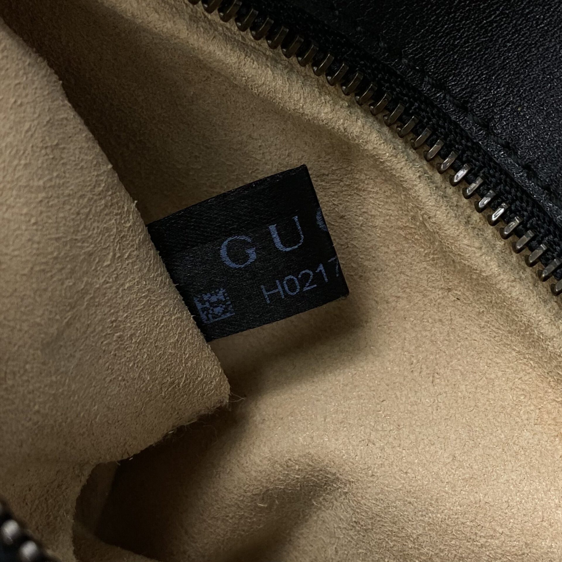 Bolsa Gucci GG Marmont Preta