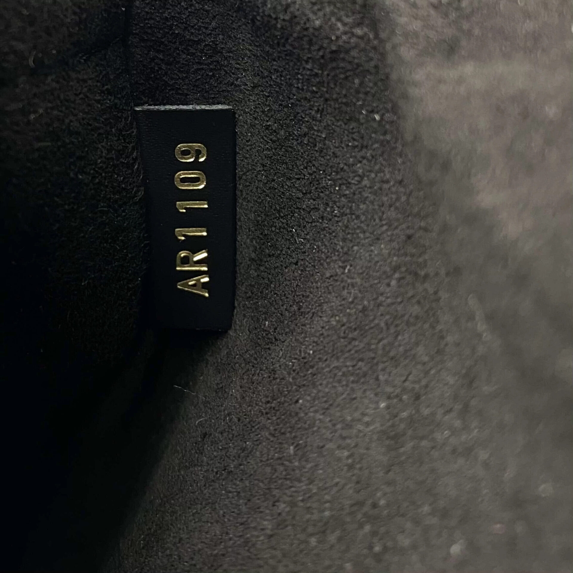 Bolsa Louis Vuitton Twist MM Preta