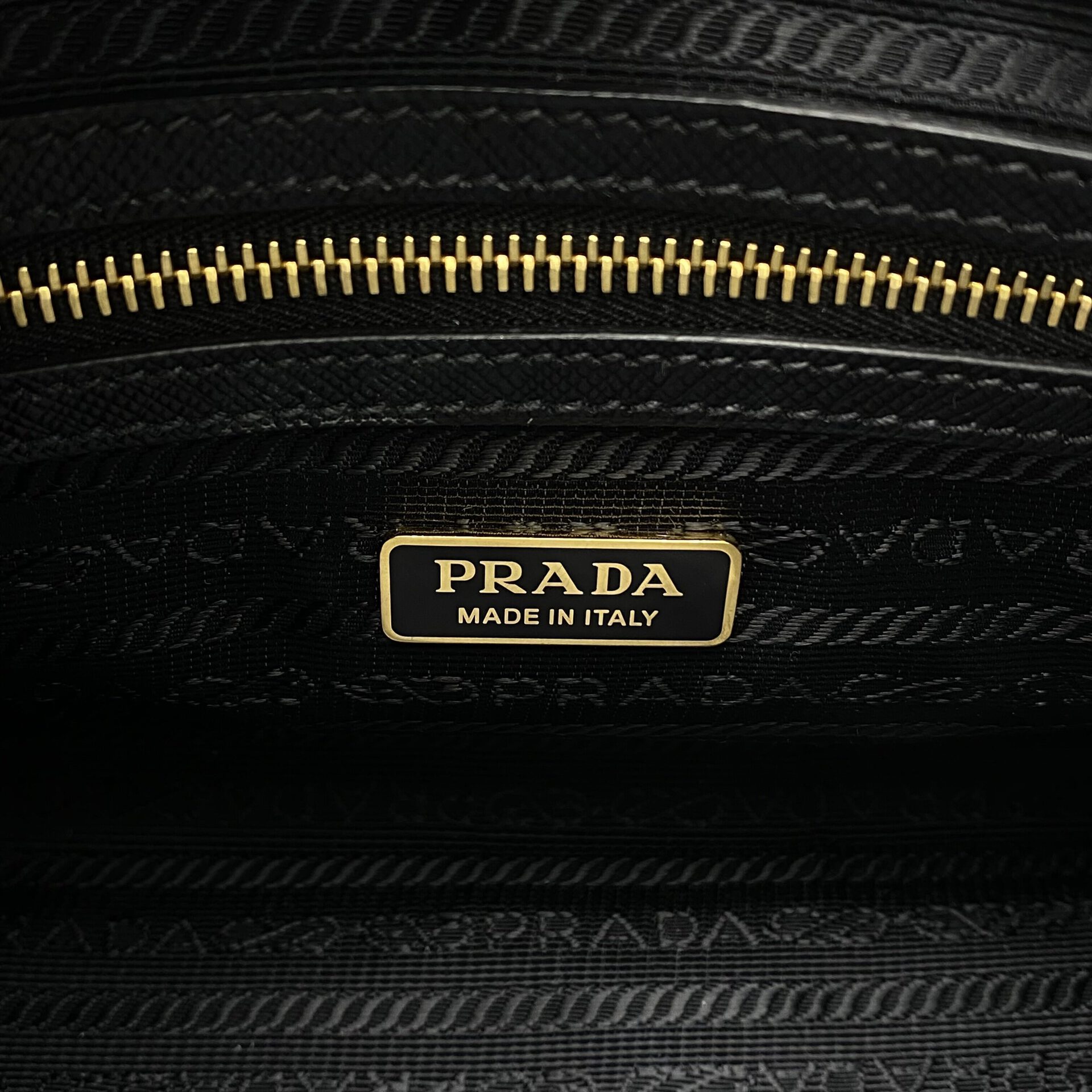 Bolsa Prada Mini Couro Saffiano Preto