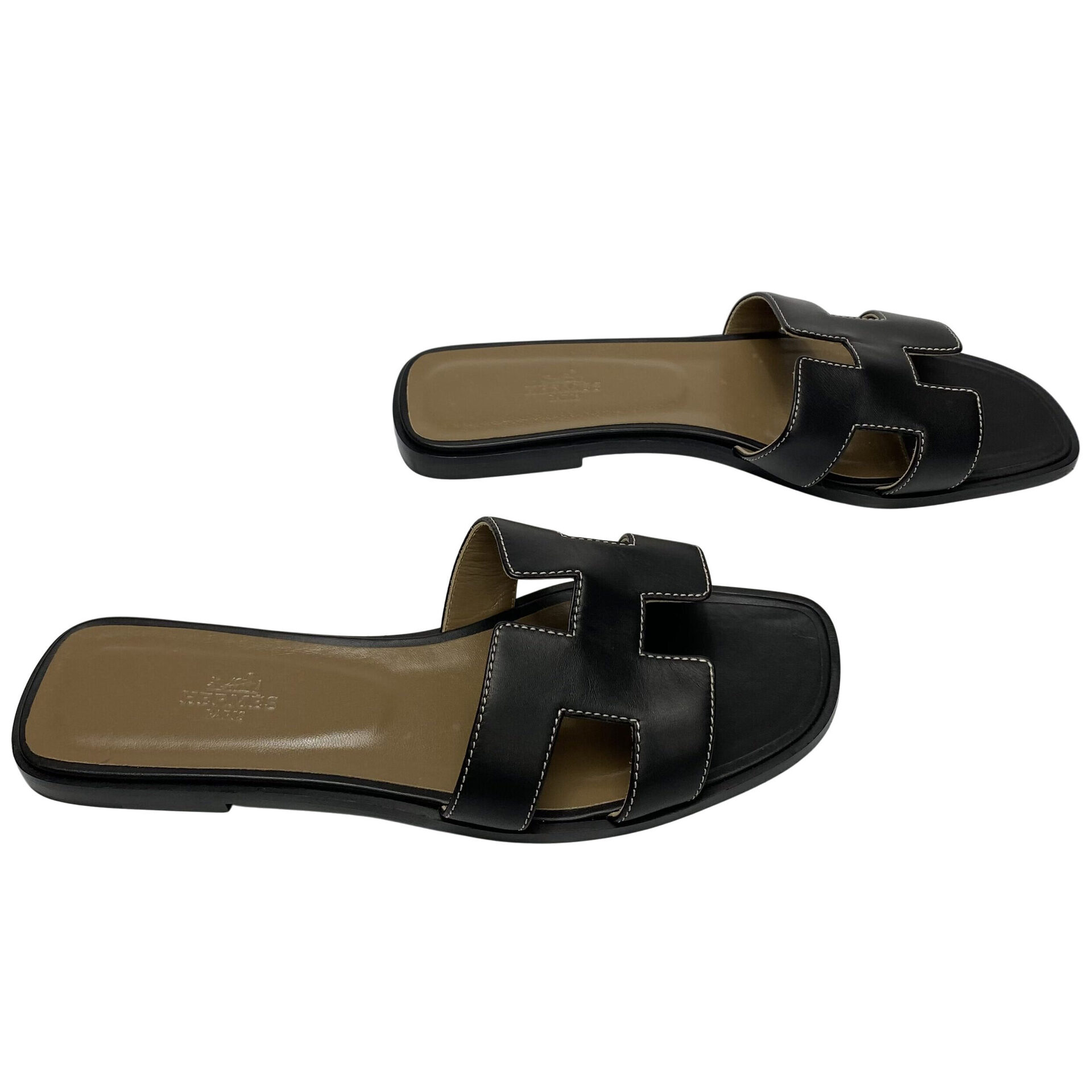 Sandália Hermès Oran Preta