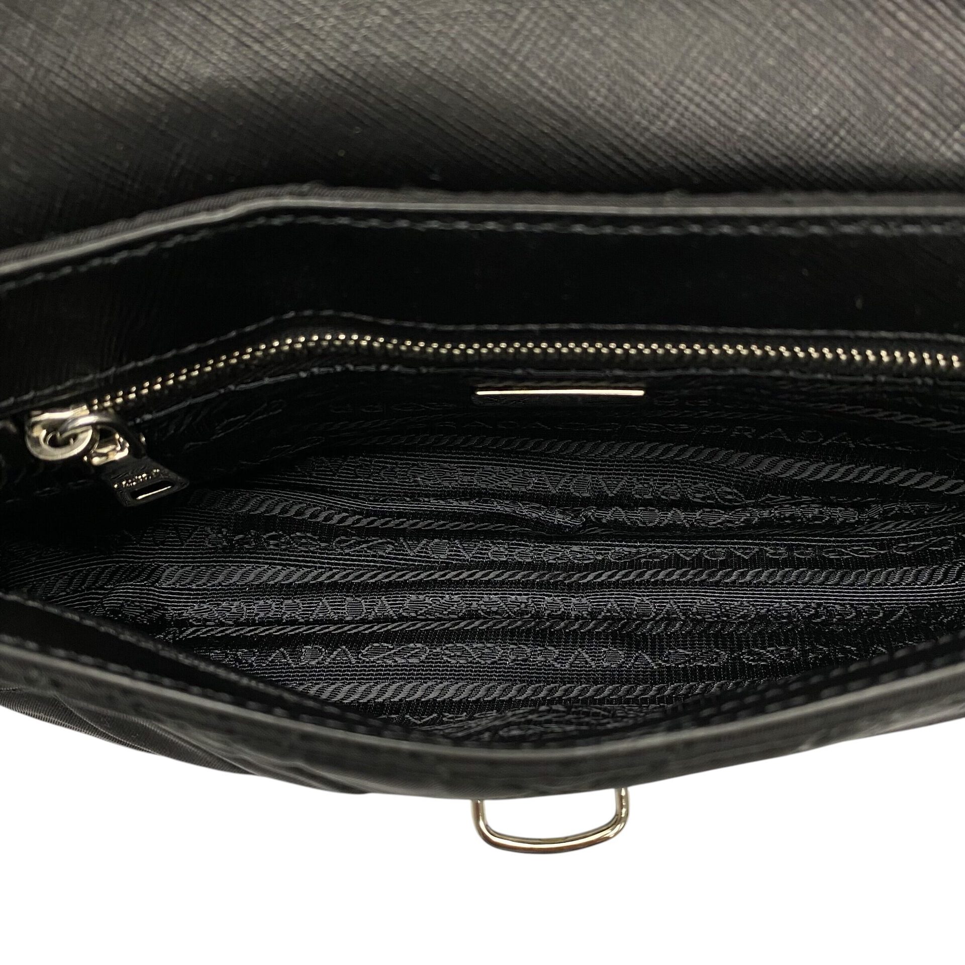 Bolsa Prada Nylon Matelassê Preta