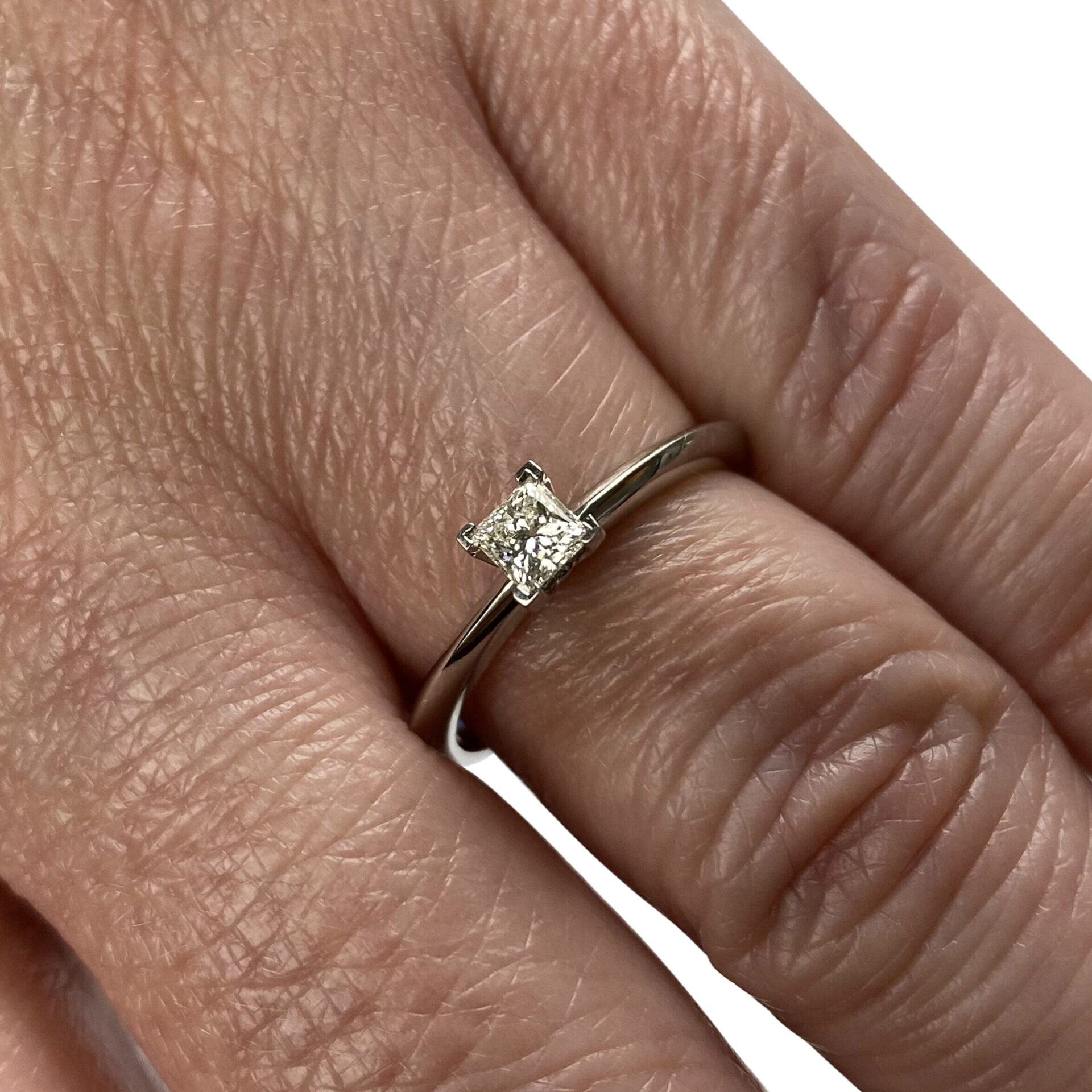 Anel Tiffany & Co. Solitário Platina - 0.25 ct.
