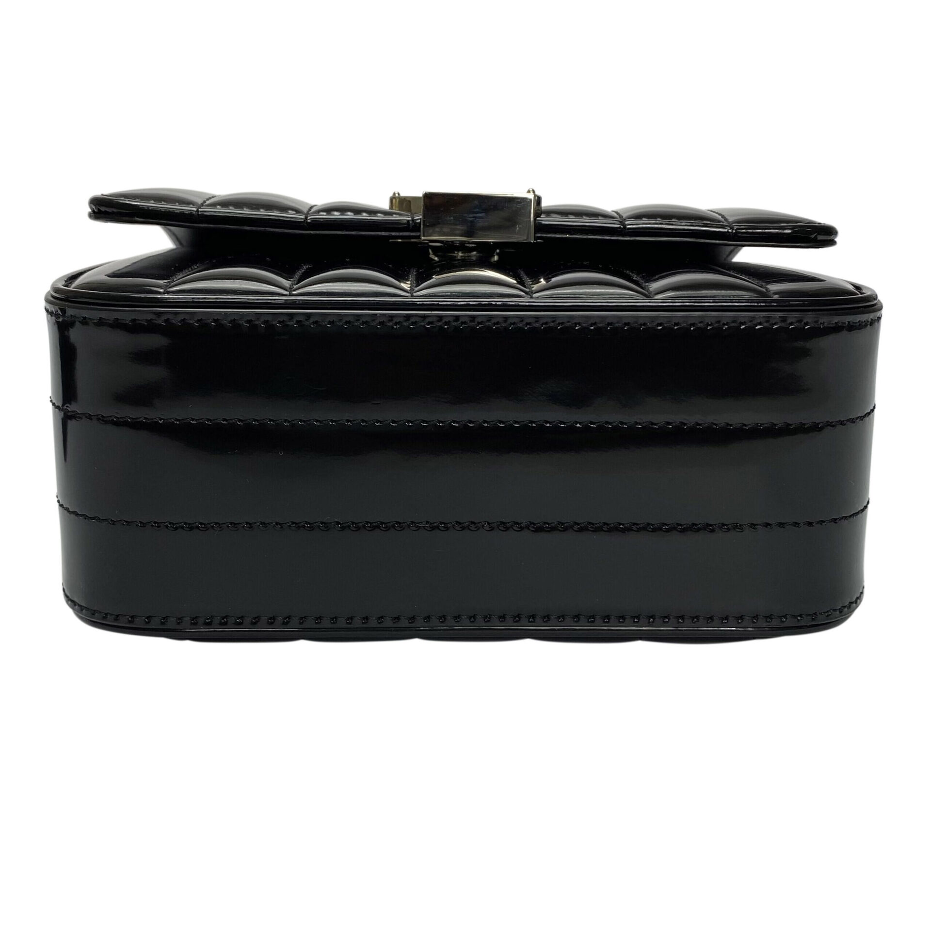 Bolsa Saint Laurent Vicky Verniz Preta