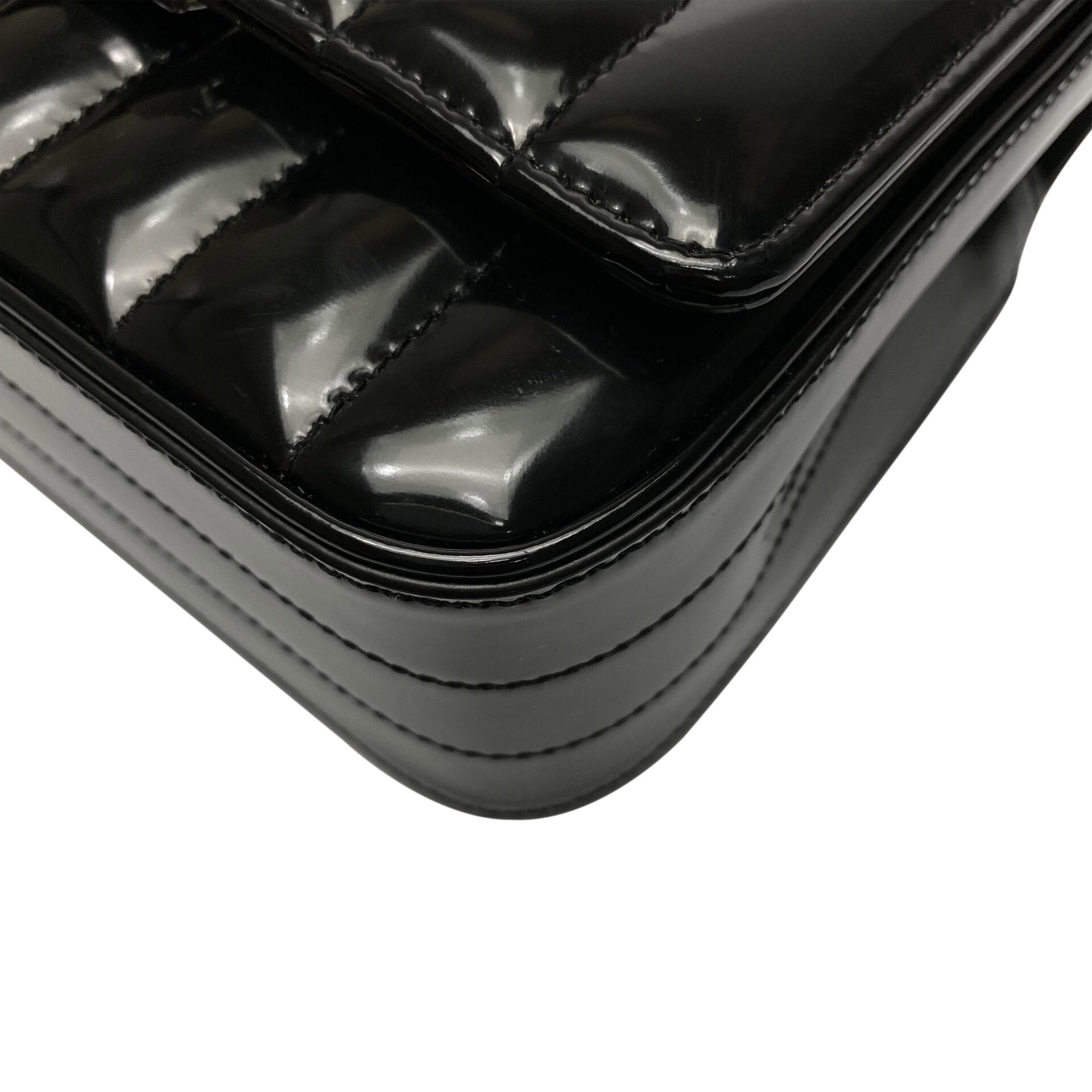 Bolsa Saint Laurent Vicky Verniz Preta