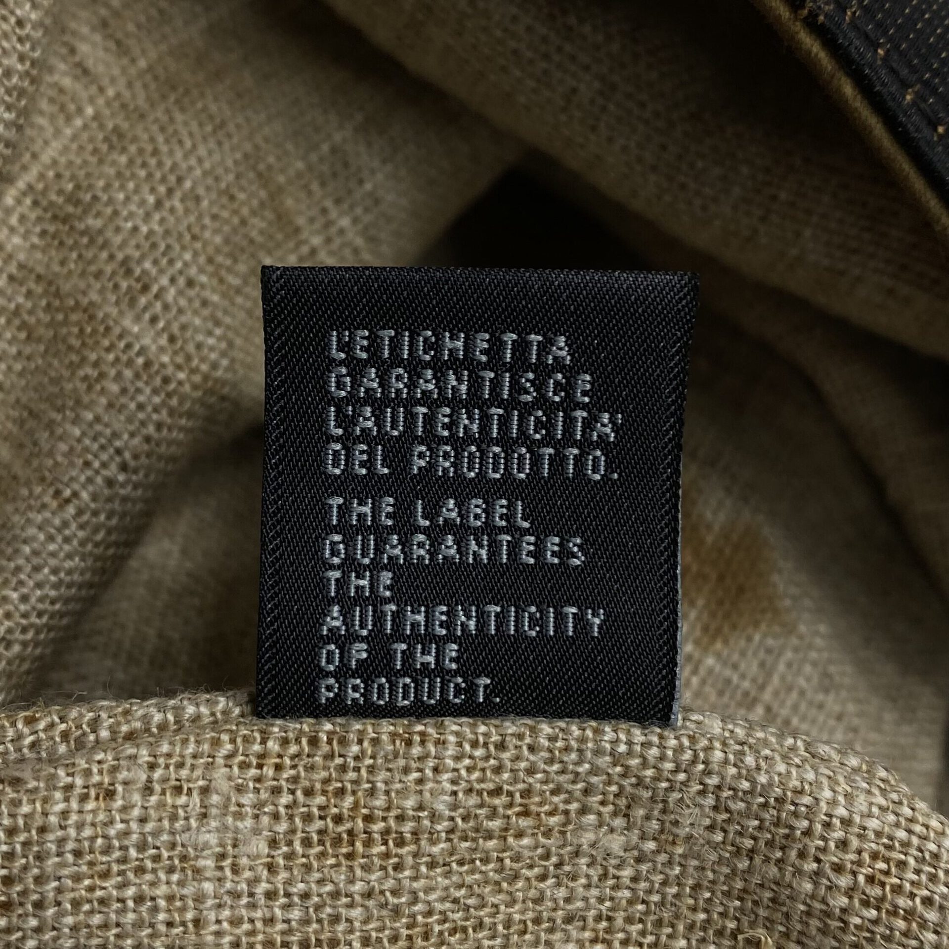 Bolsa Fendi Pequin Hobo