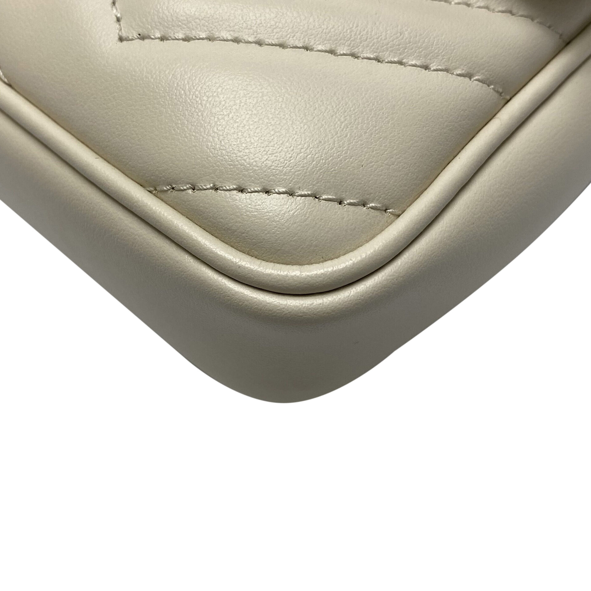 Bolsa Gucci GG Marmont Mini Off White