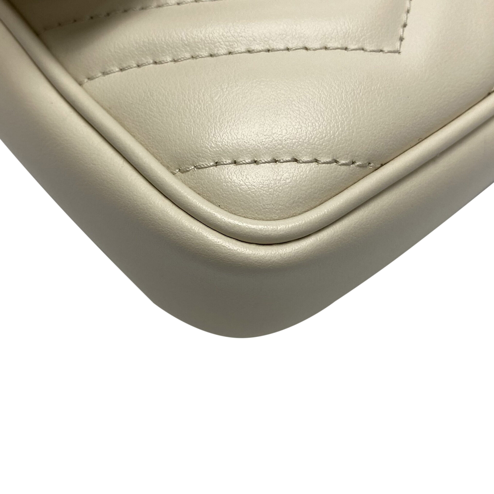 Bolsa Gucci GG Marmont Mini Off White